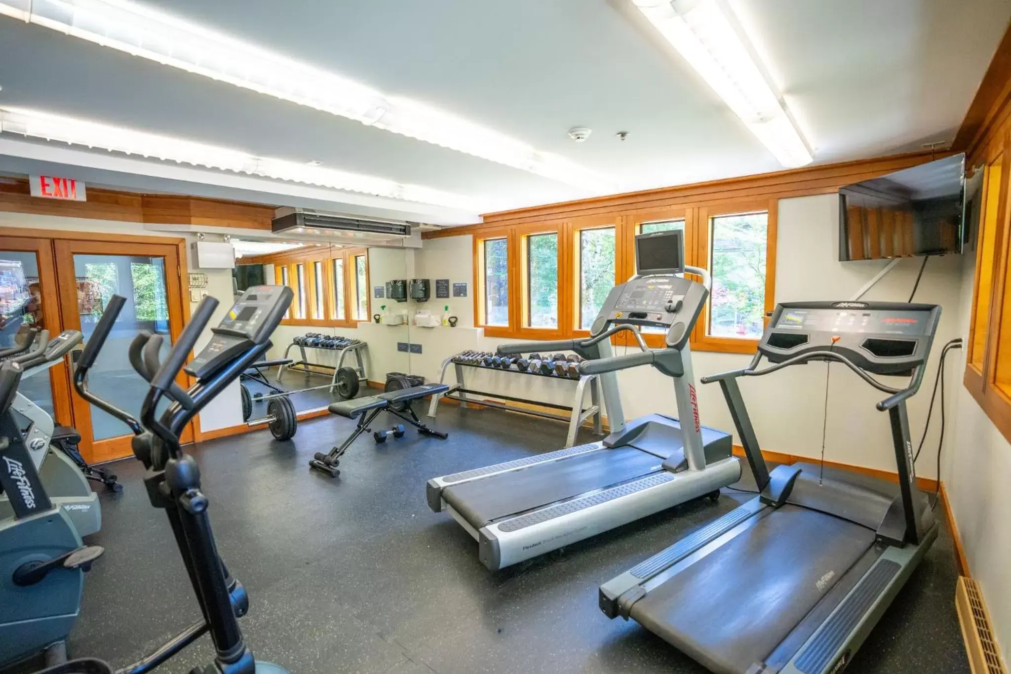 Fitness centre/facilities, Fitness Center/Facilities in Whistler Village Inn & Suites