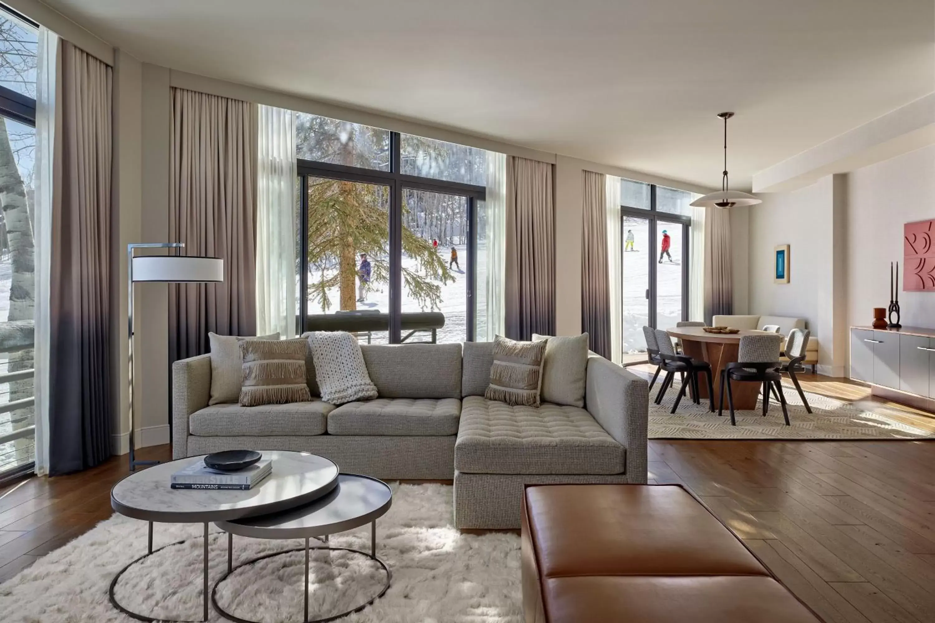 Living room, Seating Area in Viewline Resort Snowmass, Autograph Collection