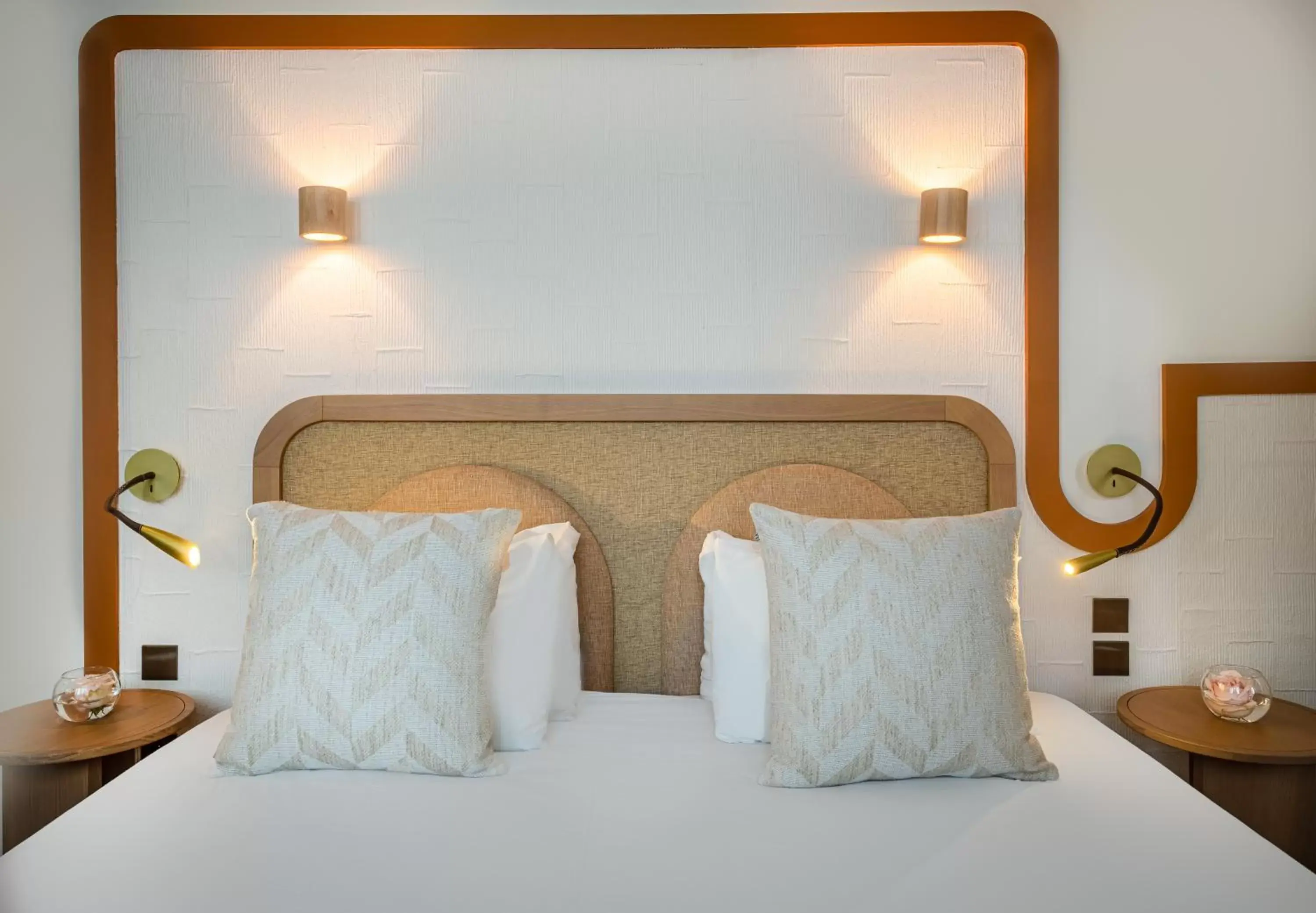 Bed in Hôtel Le Monna Lisa by Inwood Hotels