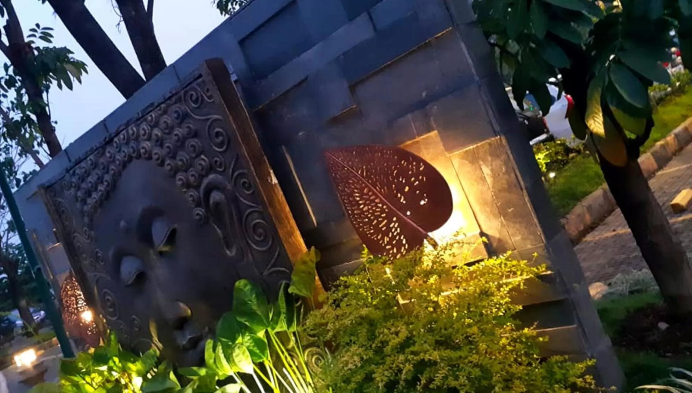 Evening entertainment in Grand Sunshine Resort & Convention