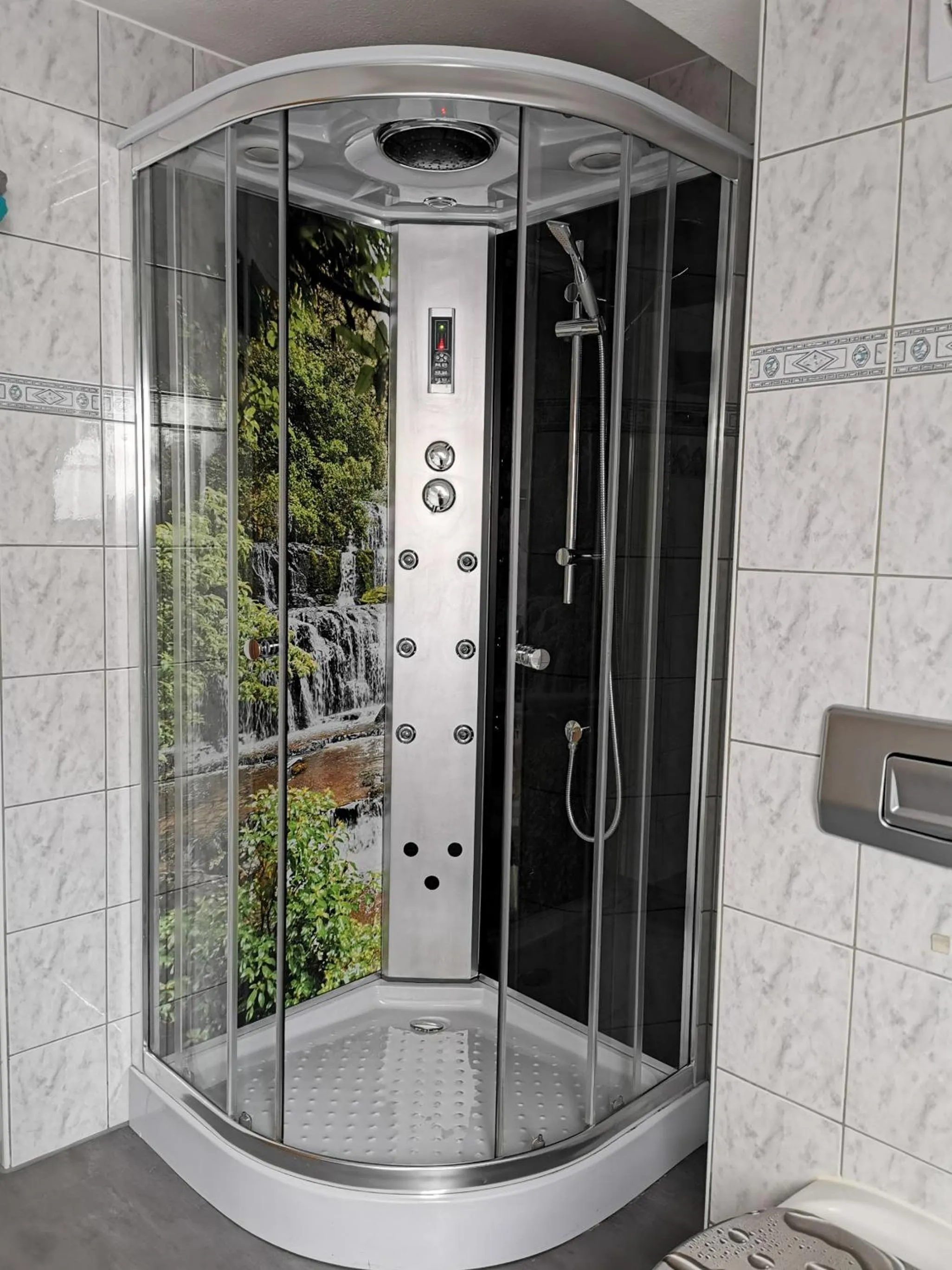 Decorative detail in Apartmenthaus Wertheim