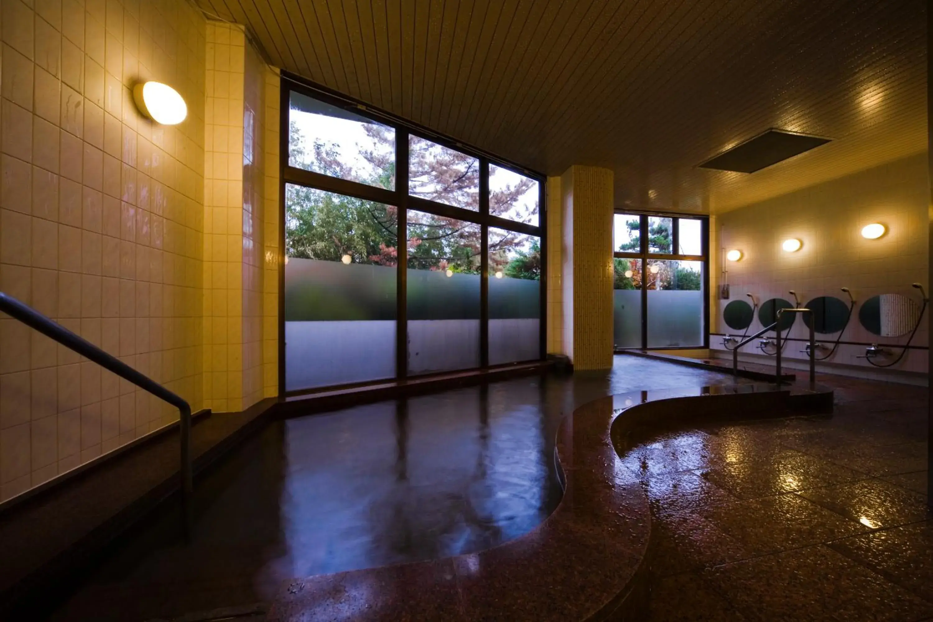 Hot Spring Bath, Swimming Pool in Ogoto Onsen Yunoyado Komolebi Ryokan