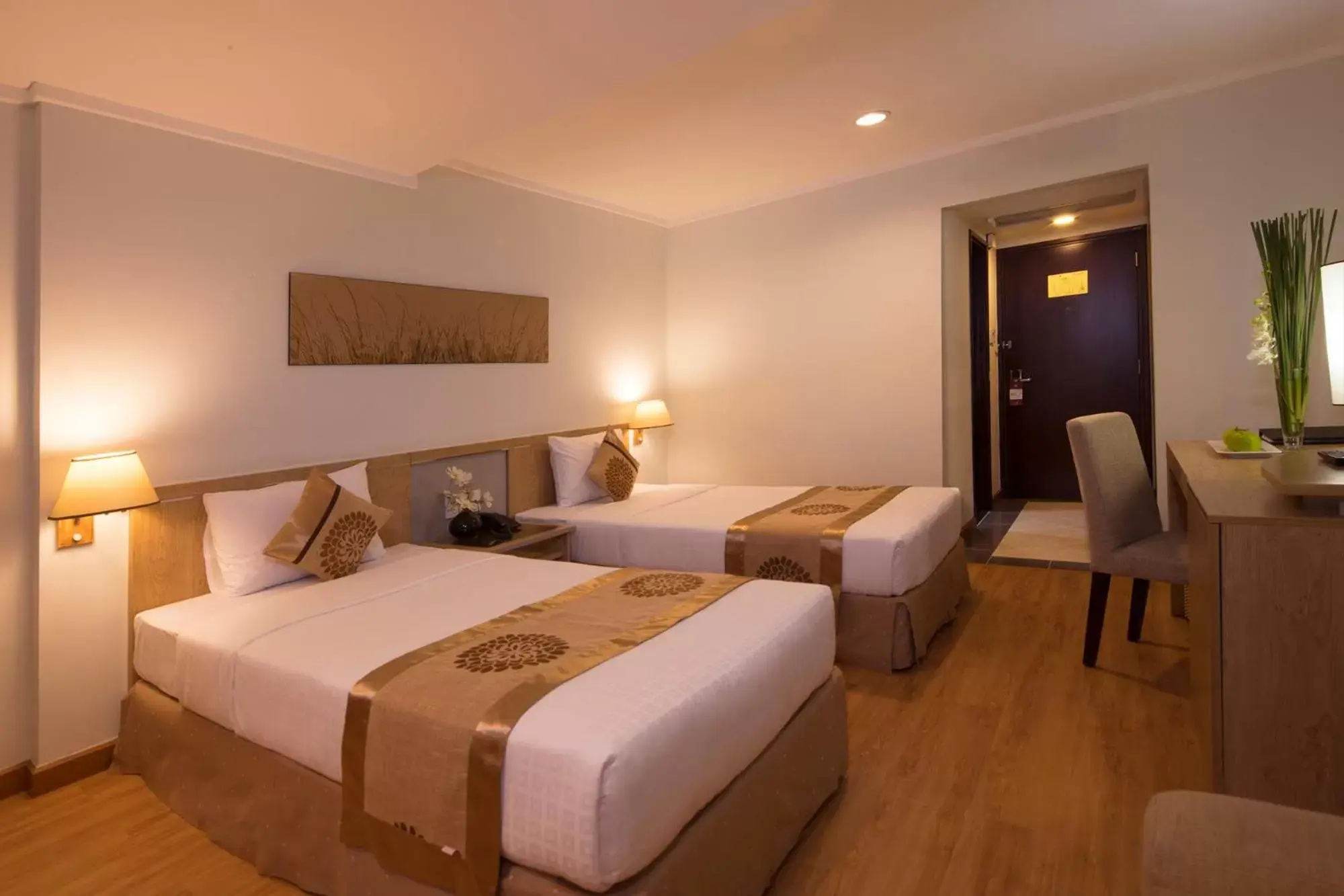 Bedroom, Bed in Vien Dong Hotel - Near Bui Vien Walking Street Bedroom, Bed in Vien Dong Hotel - Near Bui Vien Walking Street