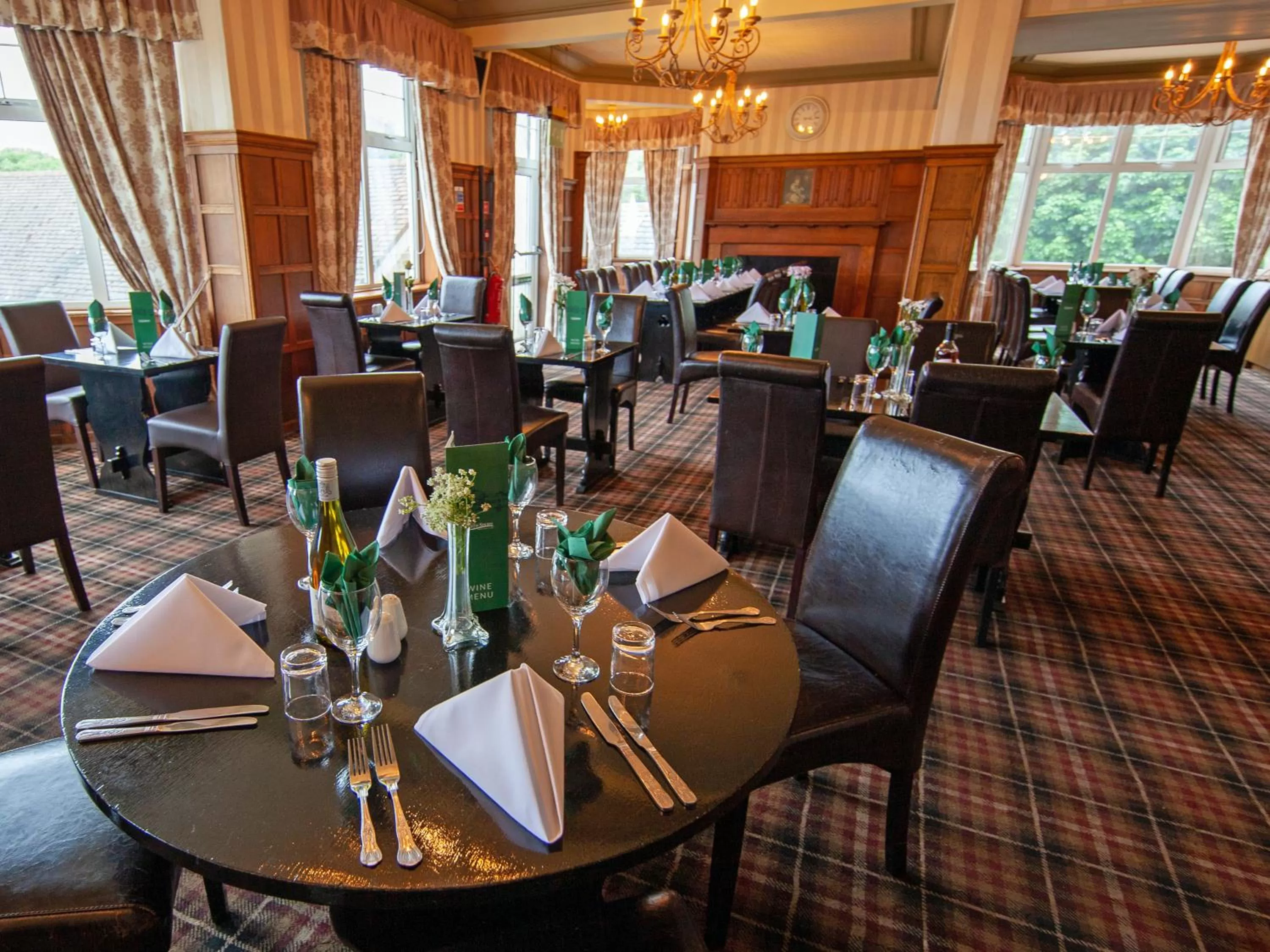 Restaurant/places to eat in North Shore Hotel