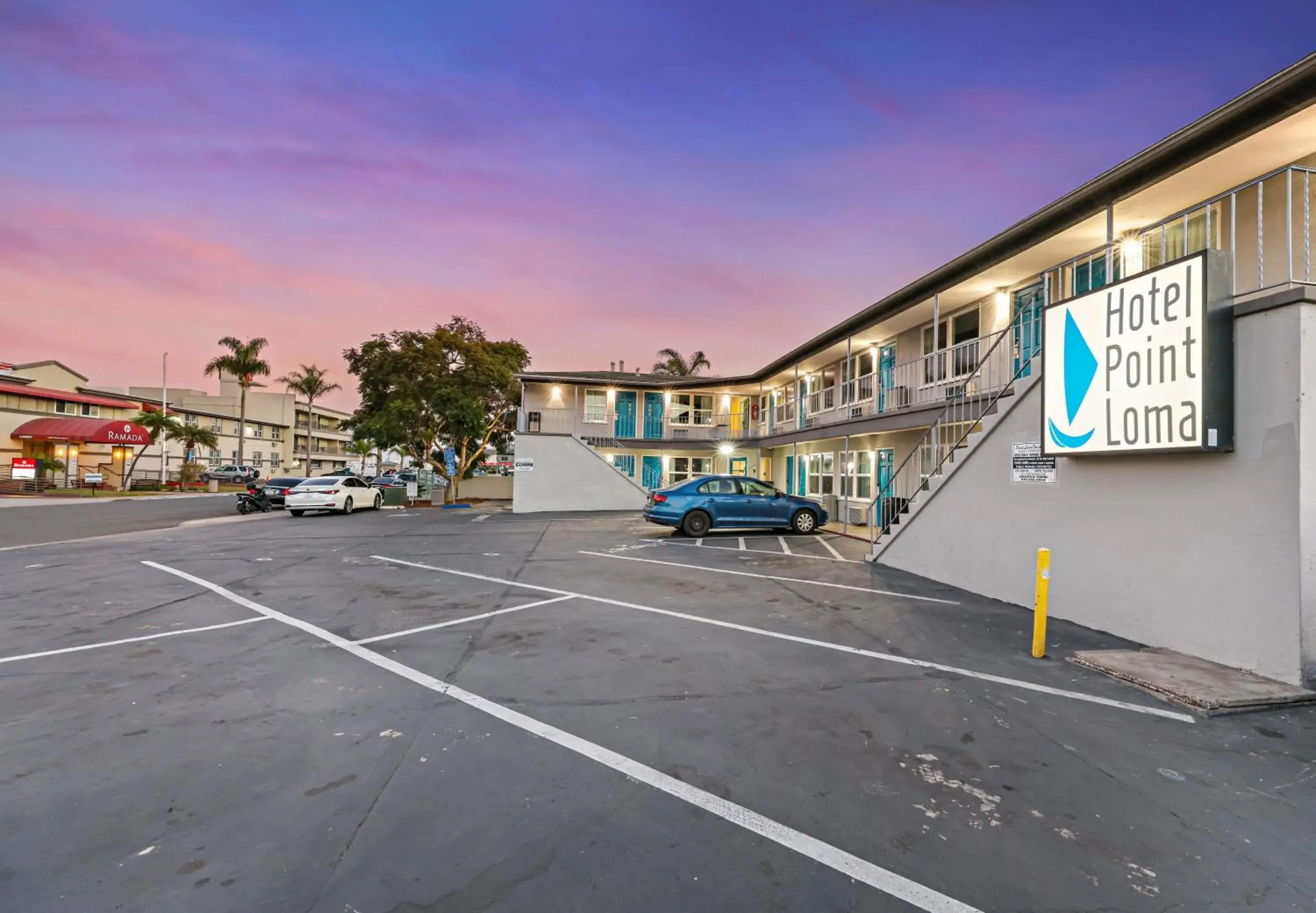 Property building in Hotel Point Loma Property building in Hotel Point Loma