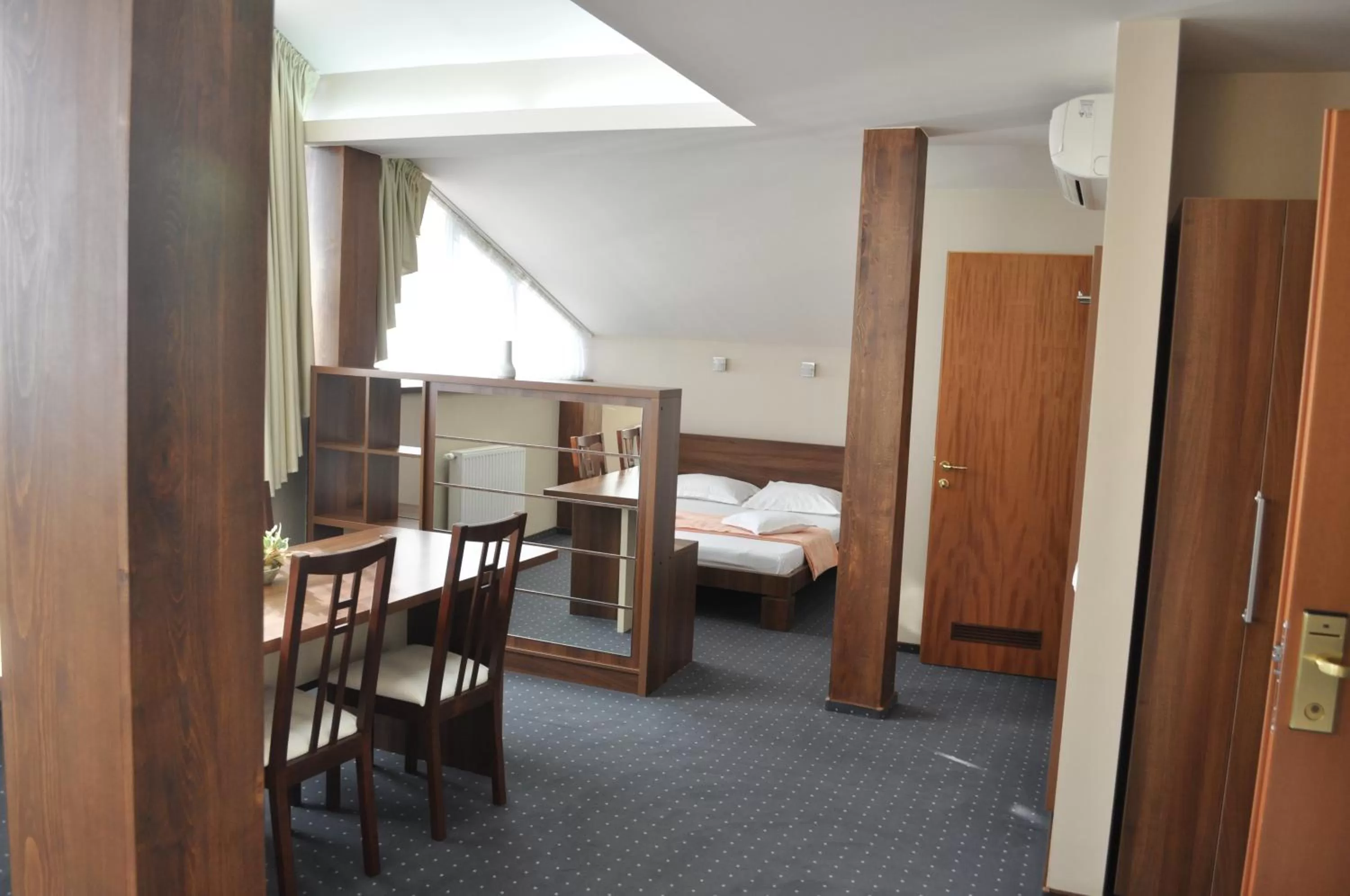 Day, Bed in Euro House Hotel