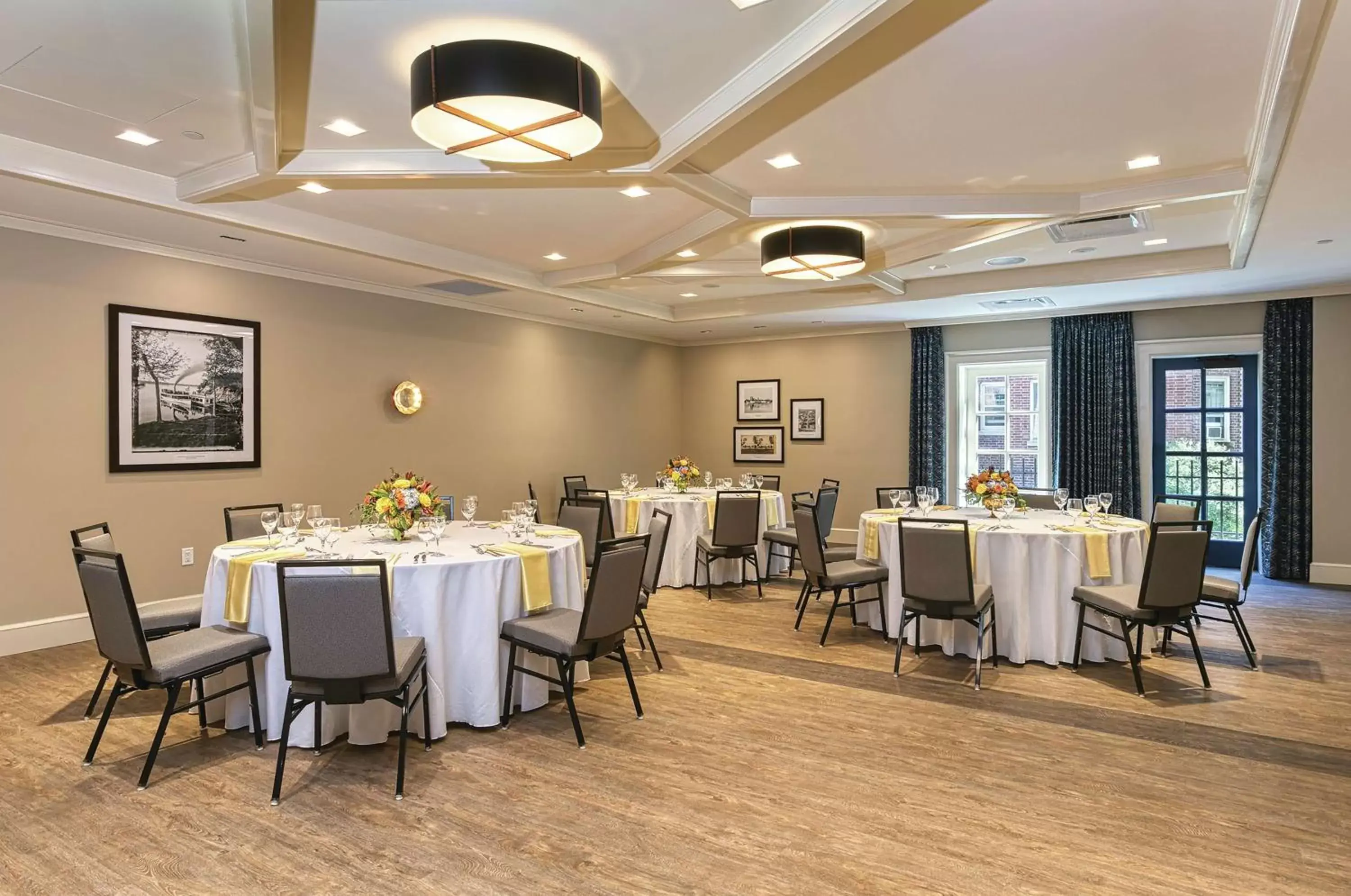 Meeting/conference room, Restaurant/Places to Eat in Hilton Madison Monona Terrace