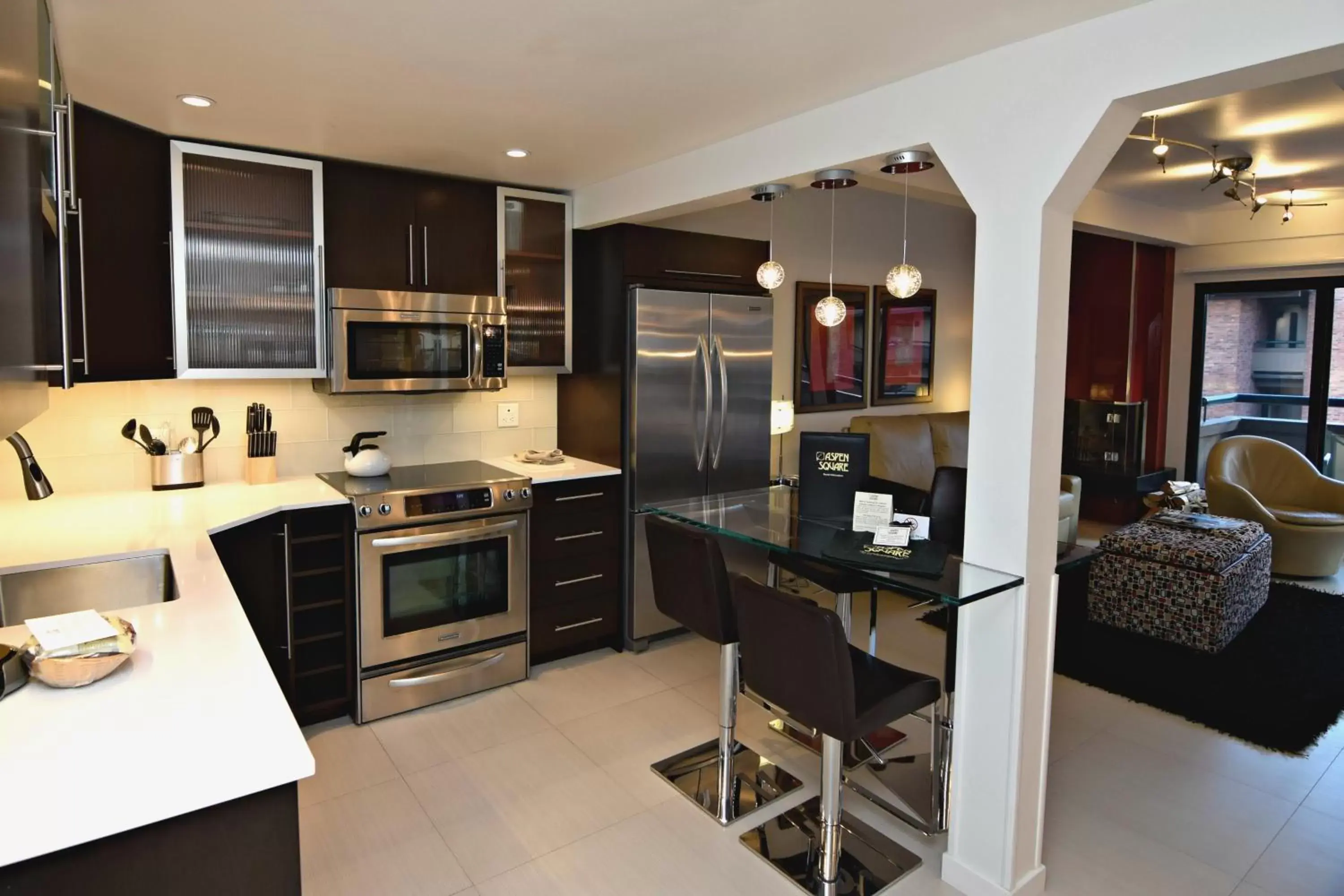 Balcony/Terrace, Kitchen/Kitchenette in Aspen Square Condominium Hotel