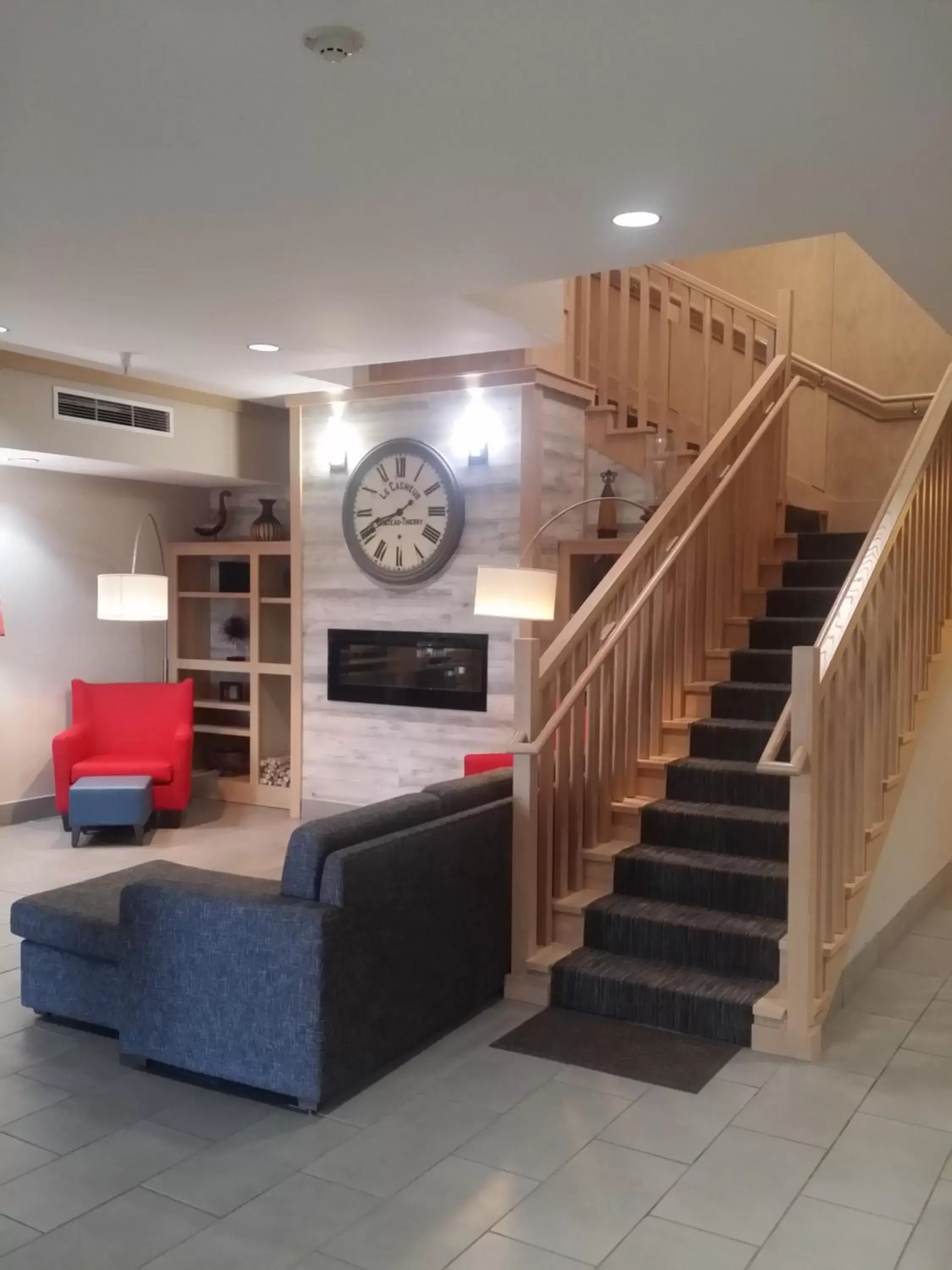 Lobby or reception in Country Inn & Suites by Radisson, Gillette, WY