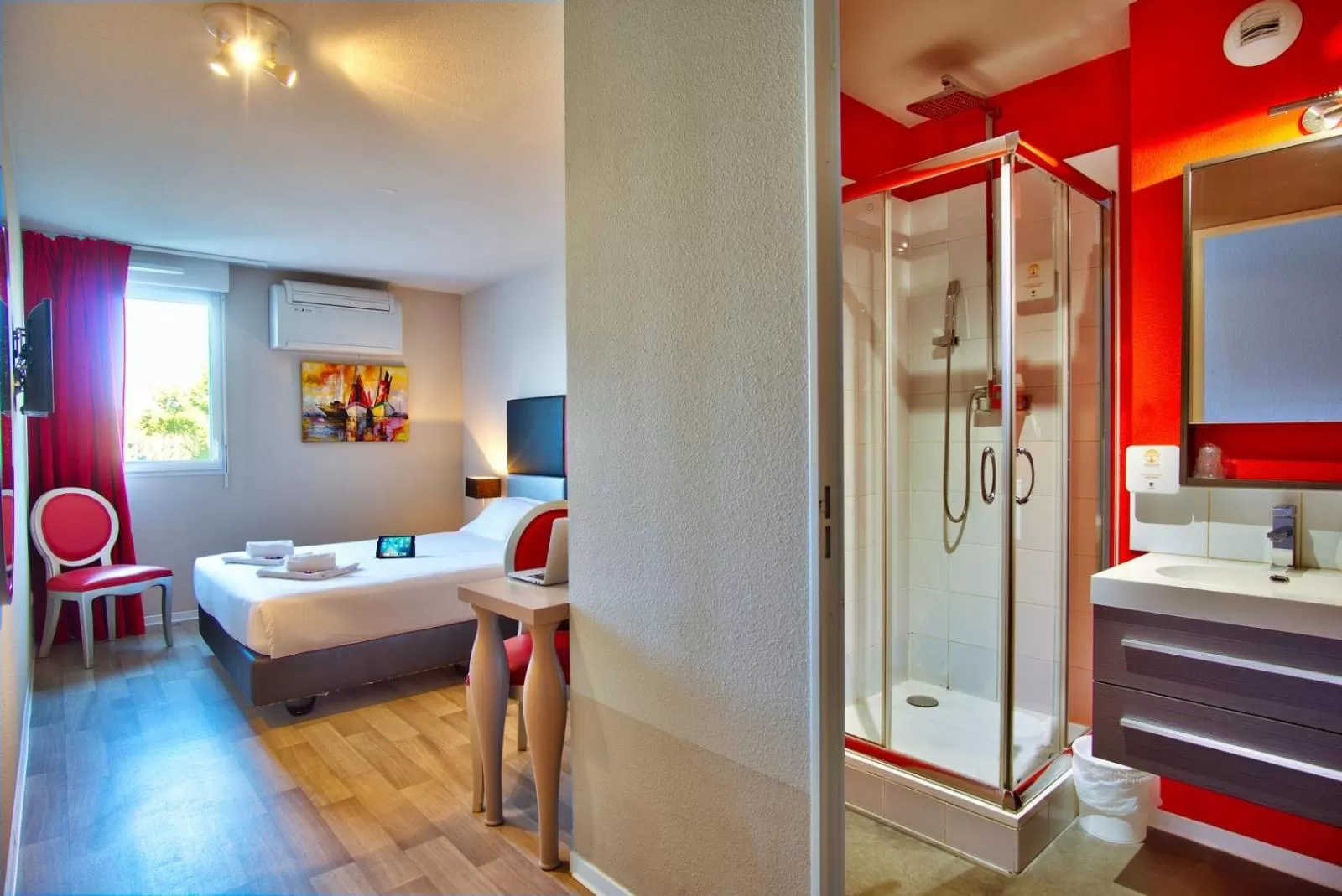 Photo of the whole room, Bed in Adonis Hotel Bayonne