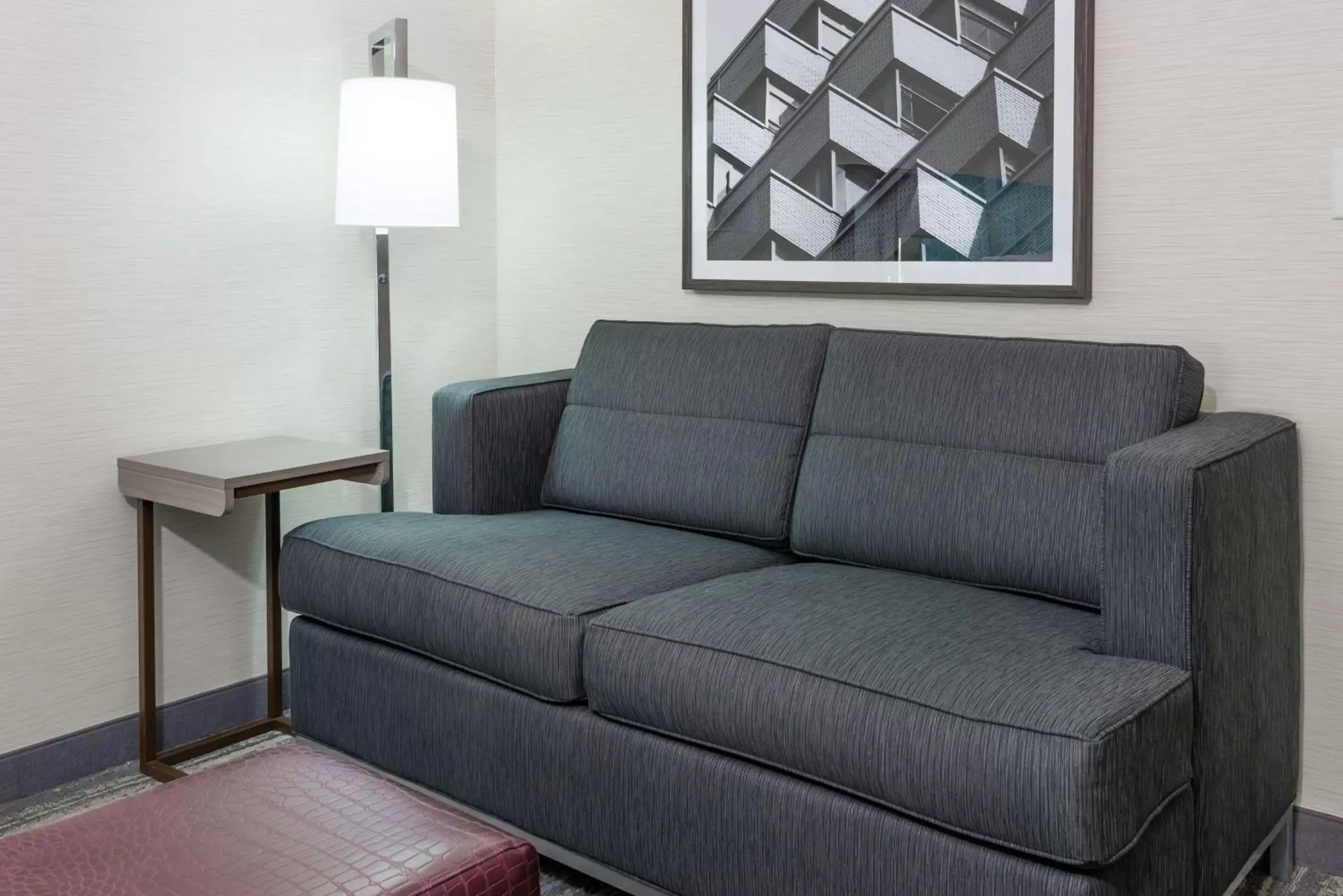 Living room, Seating Area in Hampton Inn South Plainfield-Piscataway