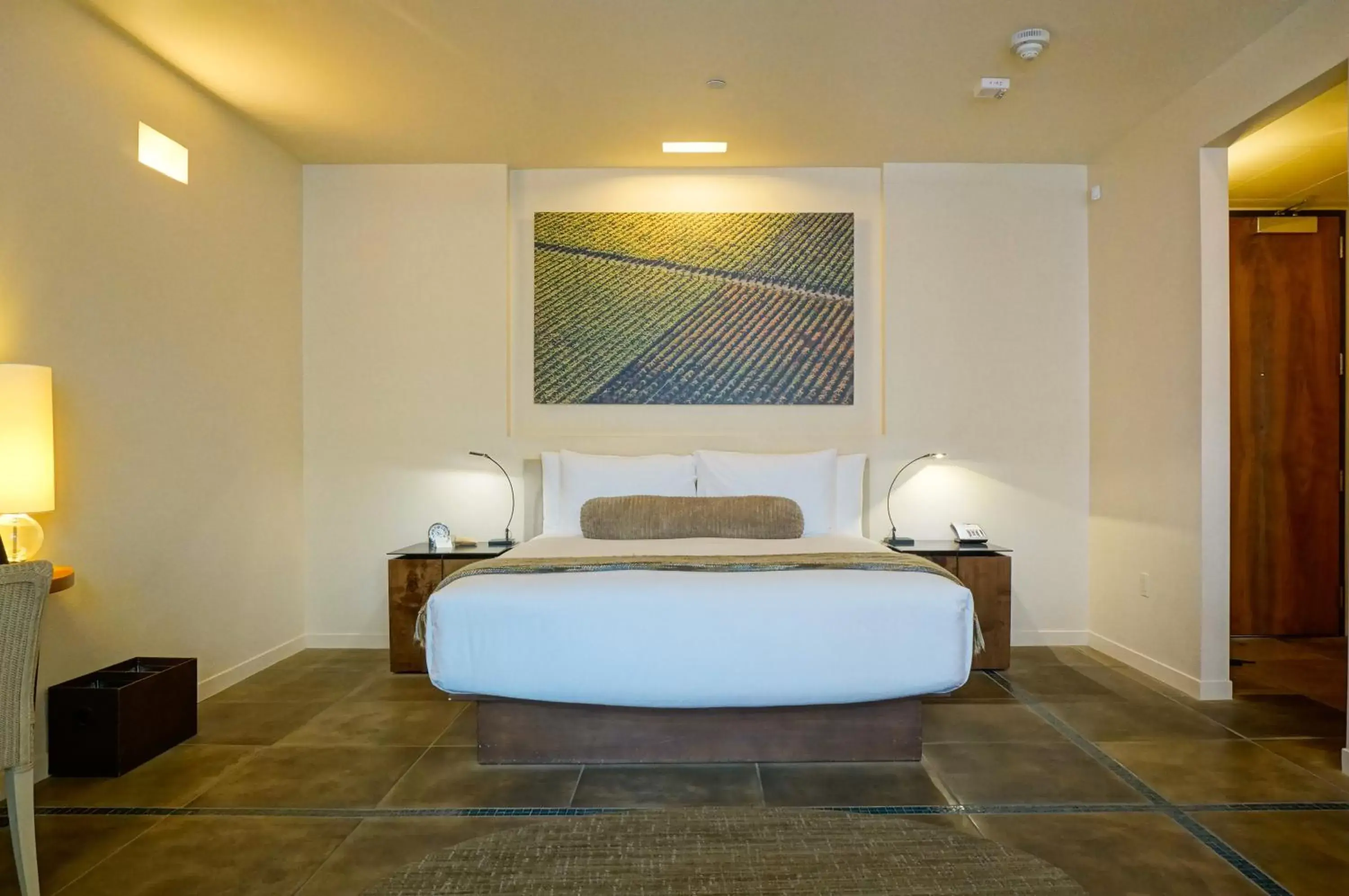 Bed in Bardessono Hotel and Spa