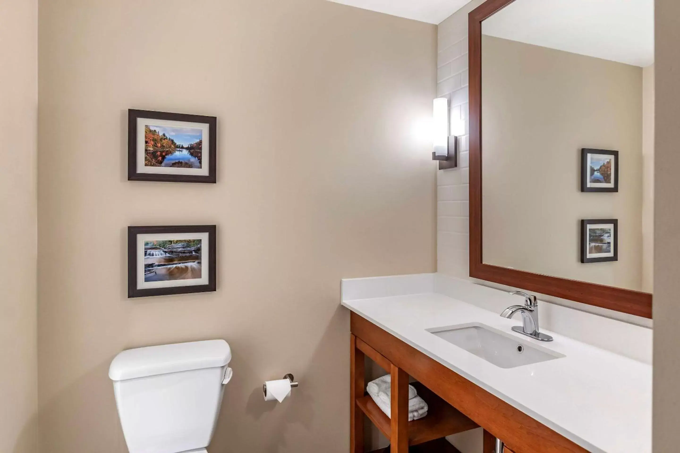 Photo of the whole room, Bathroom in Comfort Inn & Suites