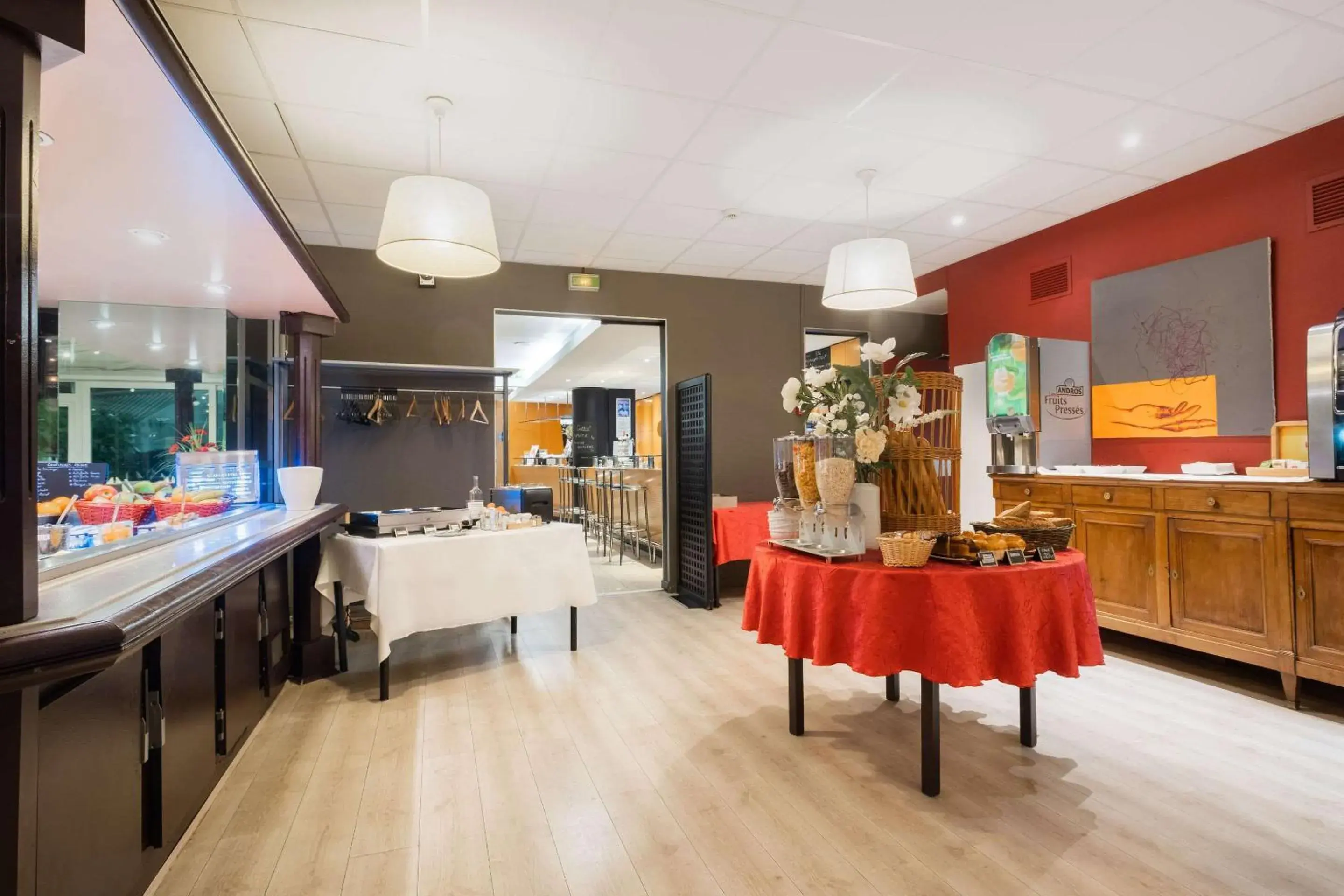 Restaurant/places to eat in Comfort Hotel Lille L'Union Restaurant/places to eat in Comfort Hotel Lille L'Union