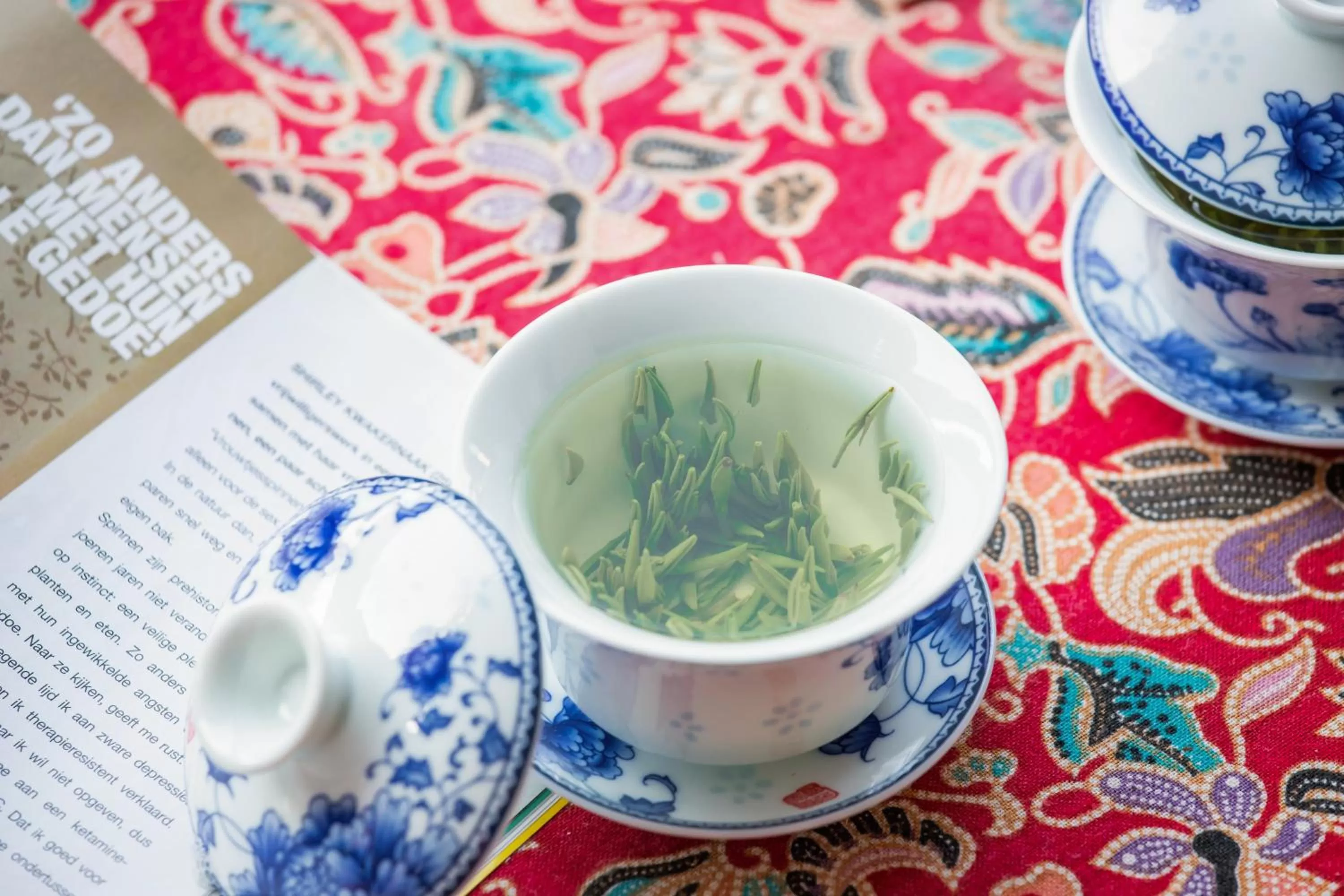 Coffee/tea facilities in Wenjun Courtyard Hotel---3mins walk from Tonghuimen metro station ,next to People`s Park, fluent English service ,travel agency