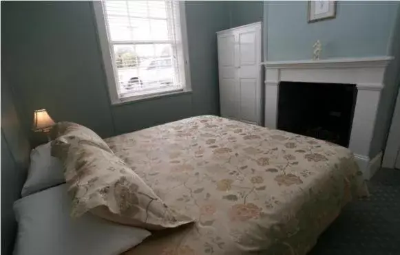 Bed in Westbury Gingerbread Cottages