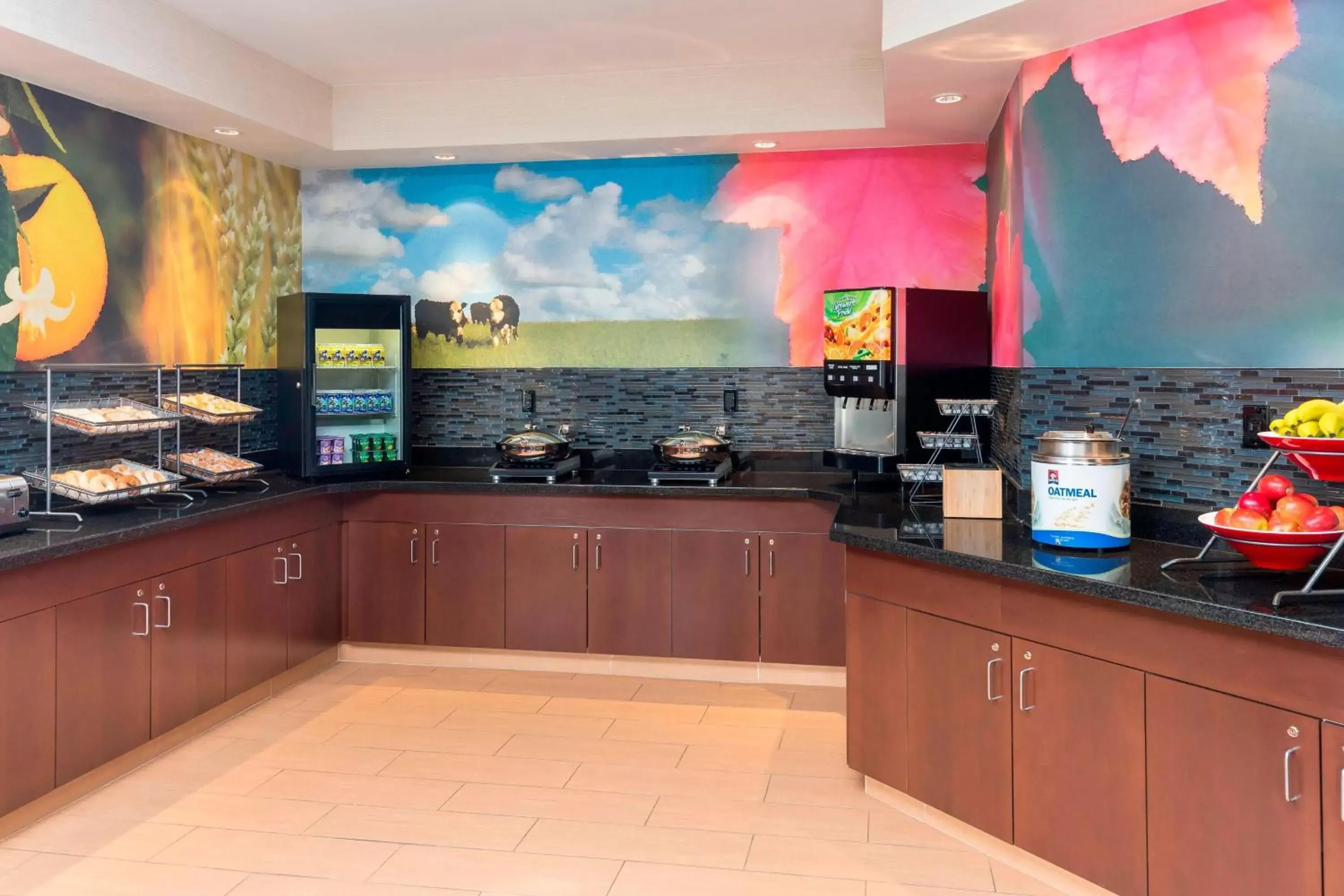 Breakfast, Kitchen/Kitchenette in Fairfield Inn & Suites Lubbock