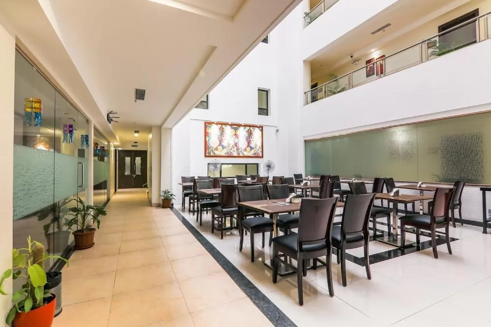 Restaurant/places to eat in Magnus Square Business Hotel near Pune Airport