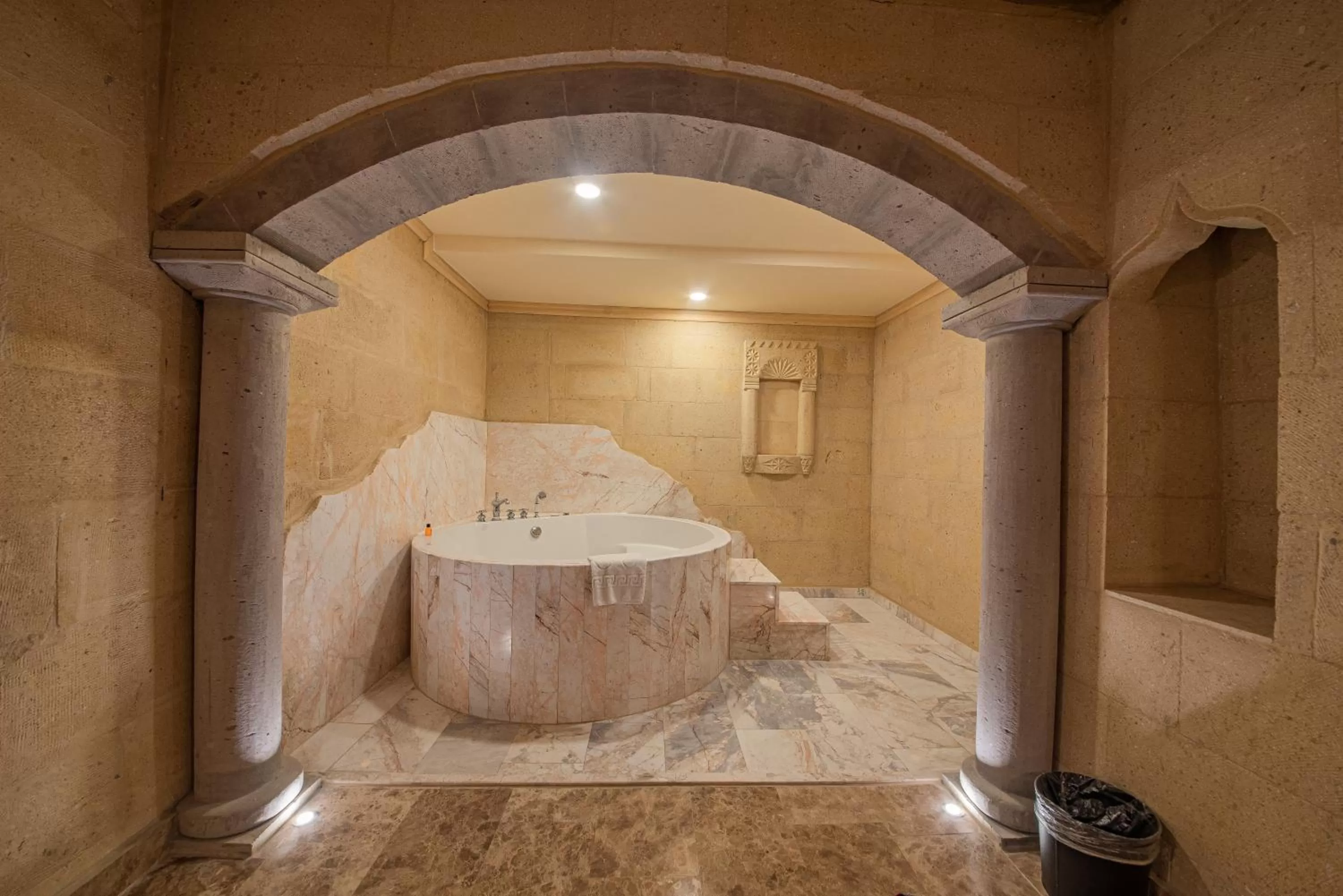 Hot Tub in Cratus Stone Palace