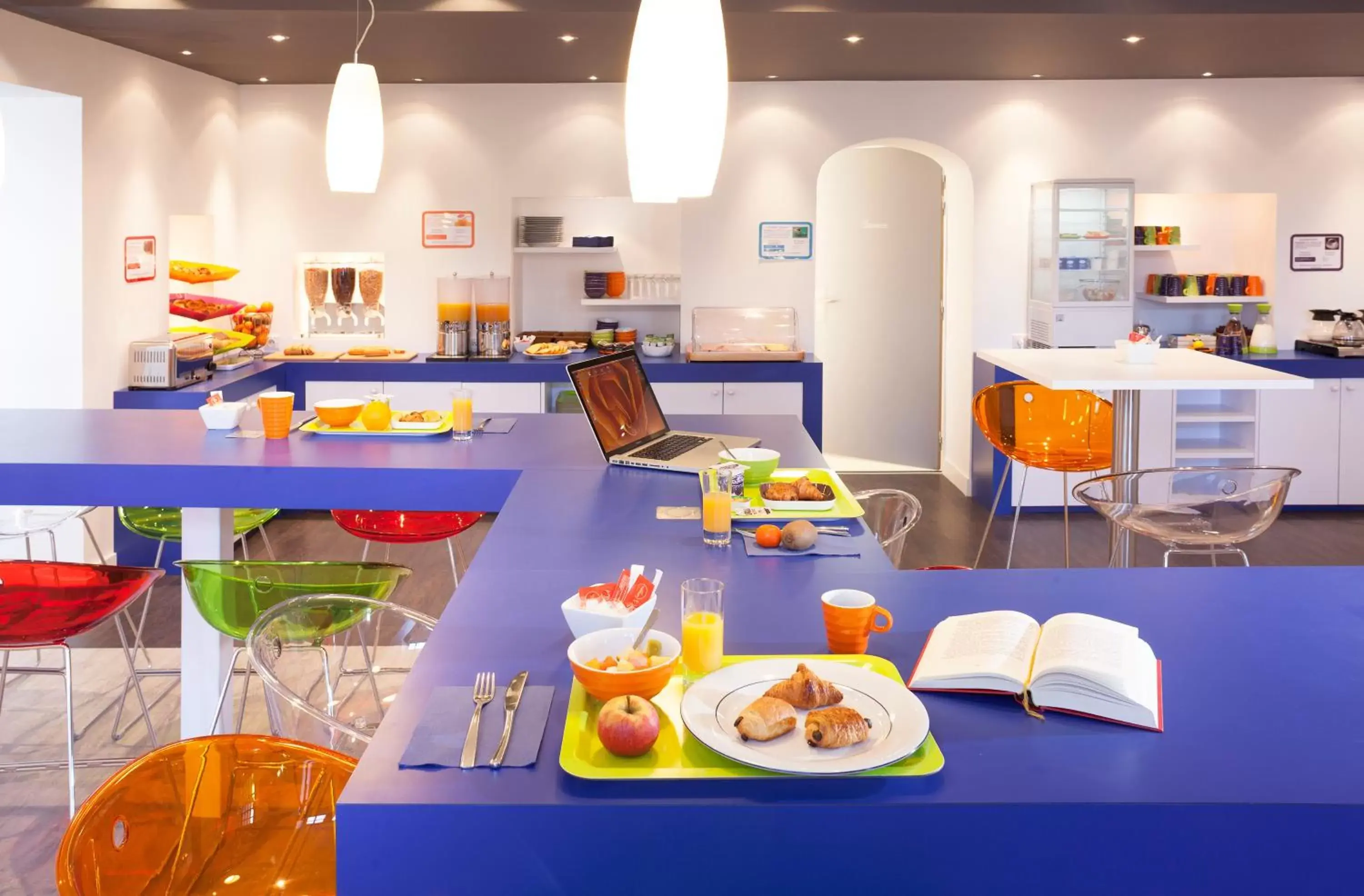 Restaurant/Places to Eat in ibis Styles Vannes Gare Centre