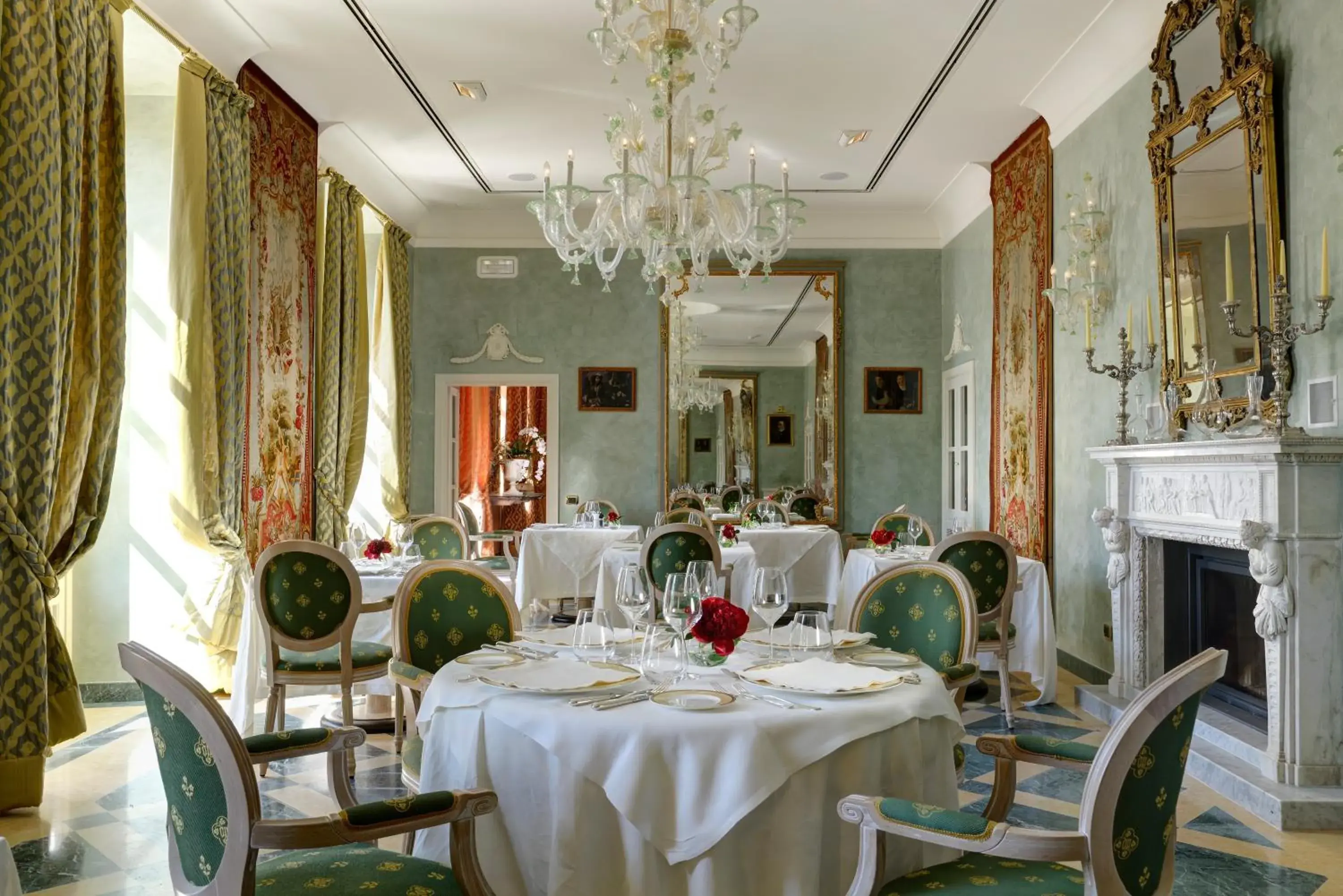 Restaurant/Places to Eat in Castello Dal Pozzo Hotel