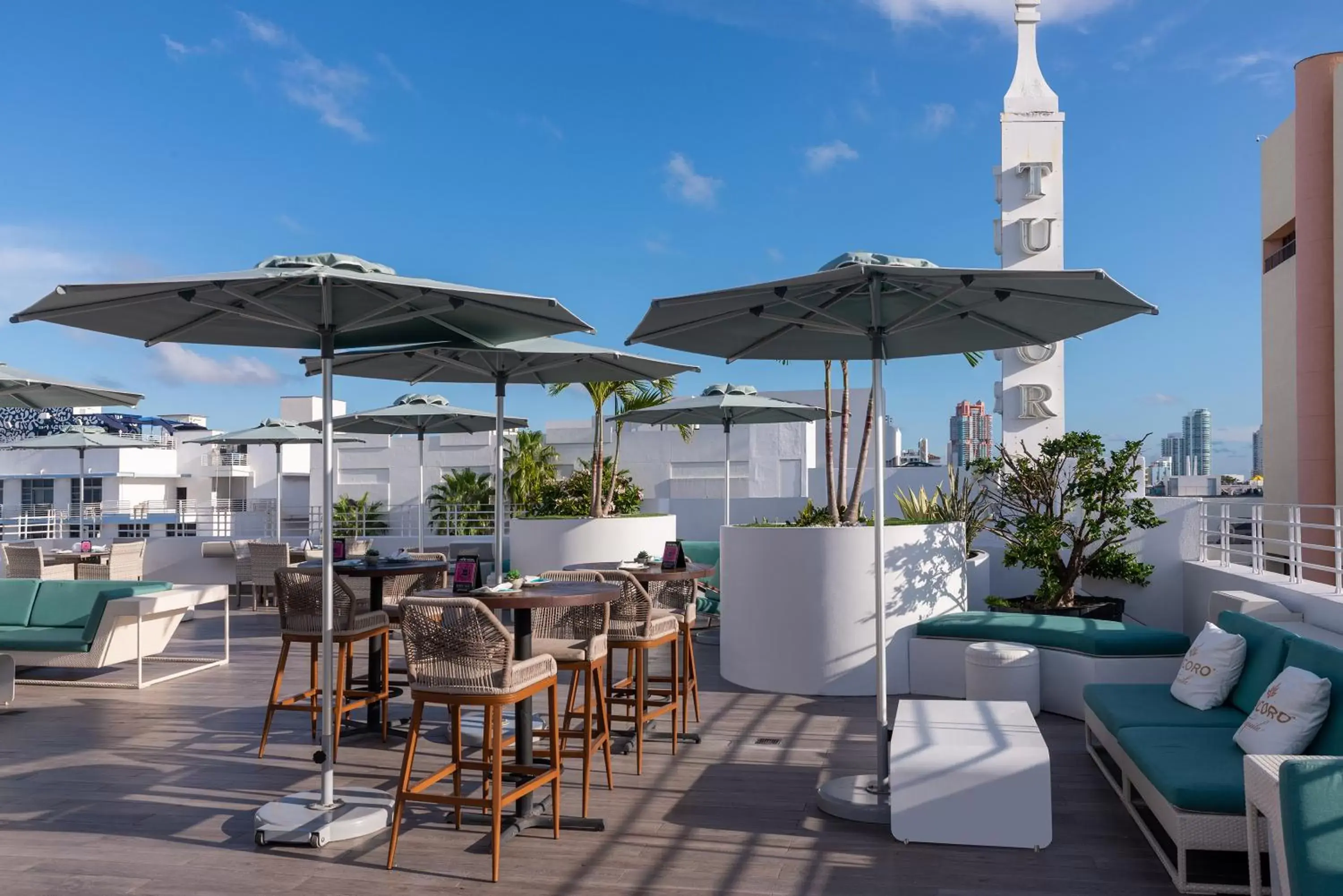 Lounge or bar, Restaurant/Places to Eat in Dream South Beach, Part Of Hyatt