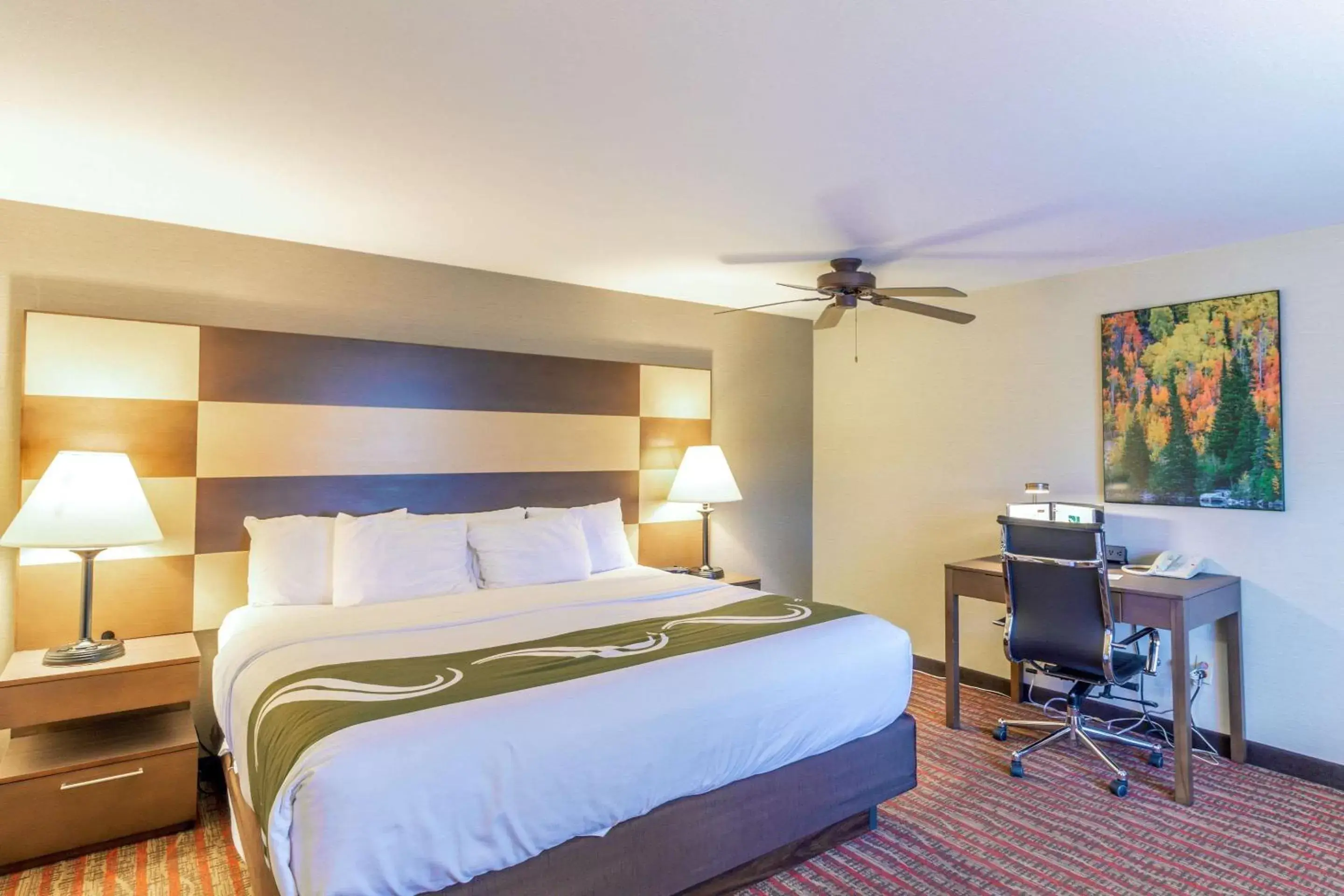 Photo of the whole room, Bed in Quality Inn near Rocky Mountain National Park