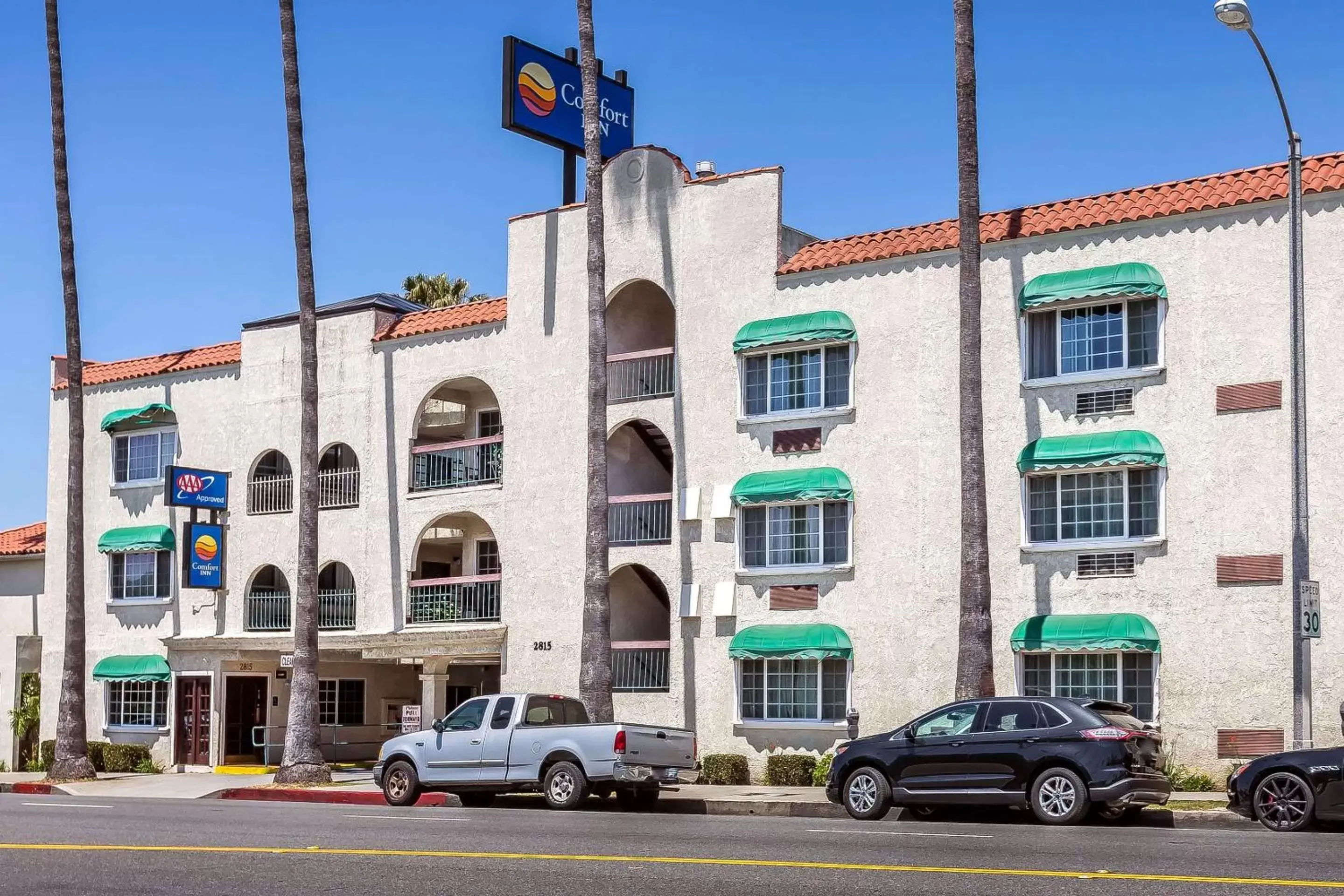 Property building in Comfort Inn Santa Monica - West Los Angeles