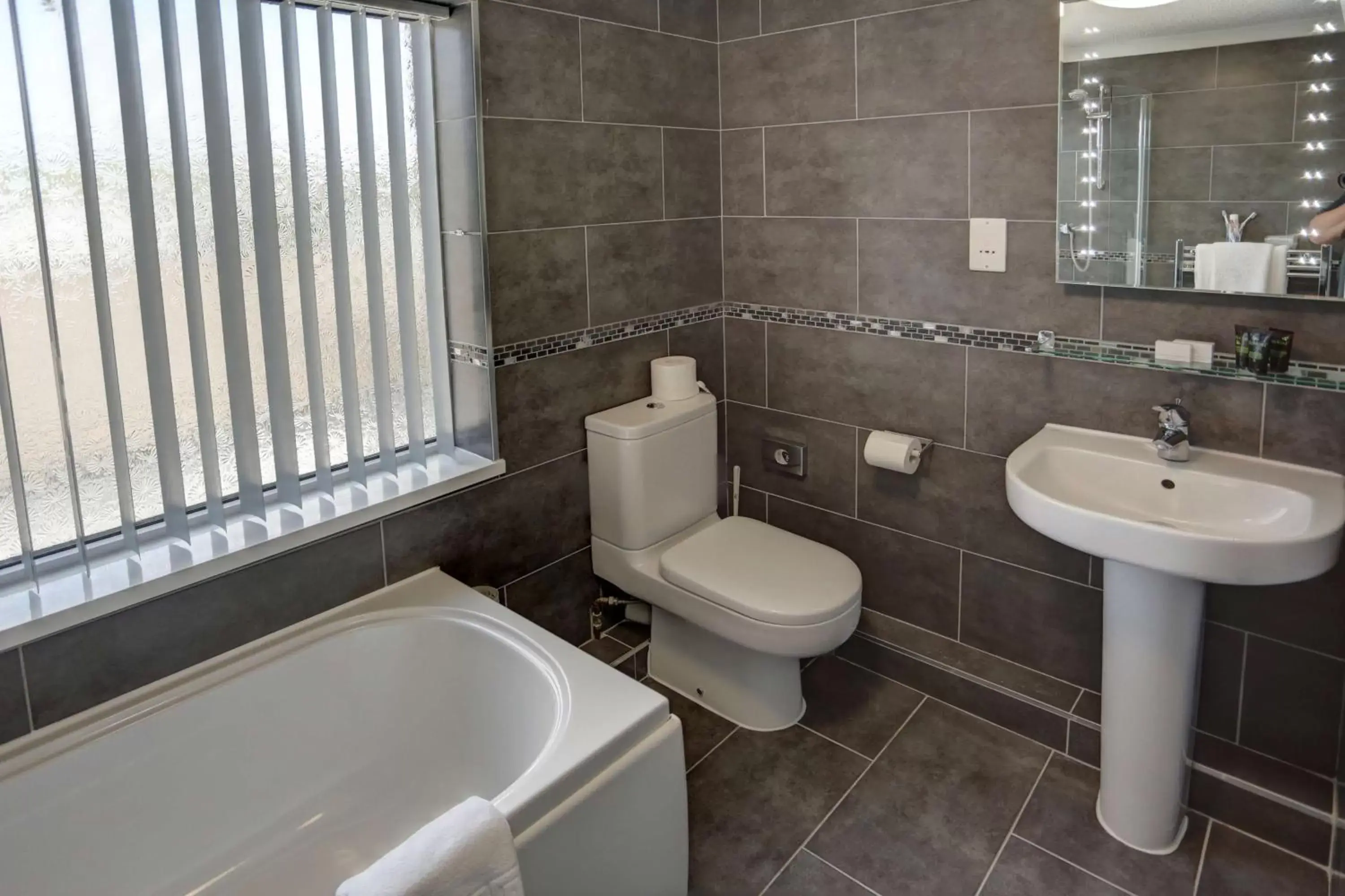 Bathroom in Best Western Fowey Valley Bathroom in Best Western Fowey Valley