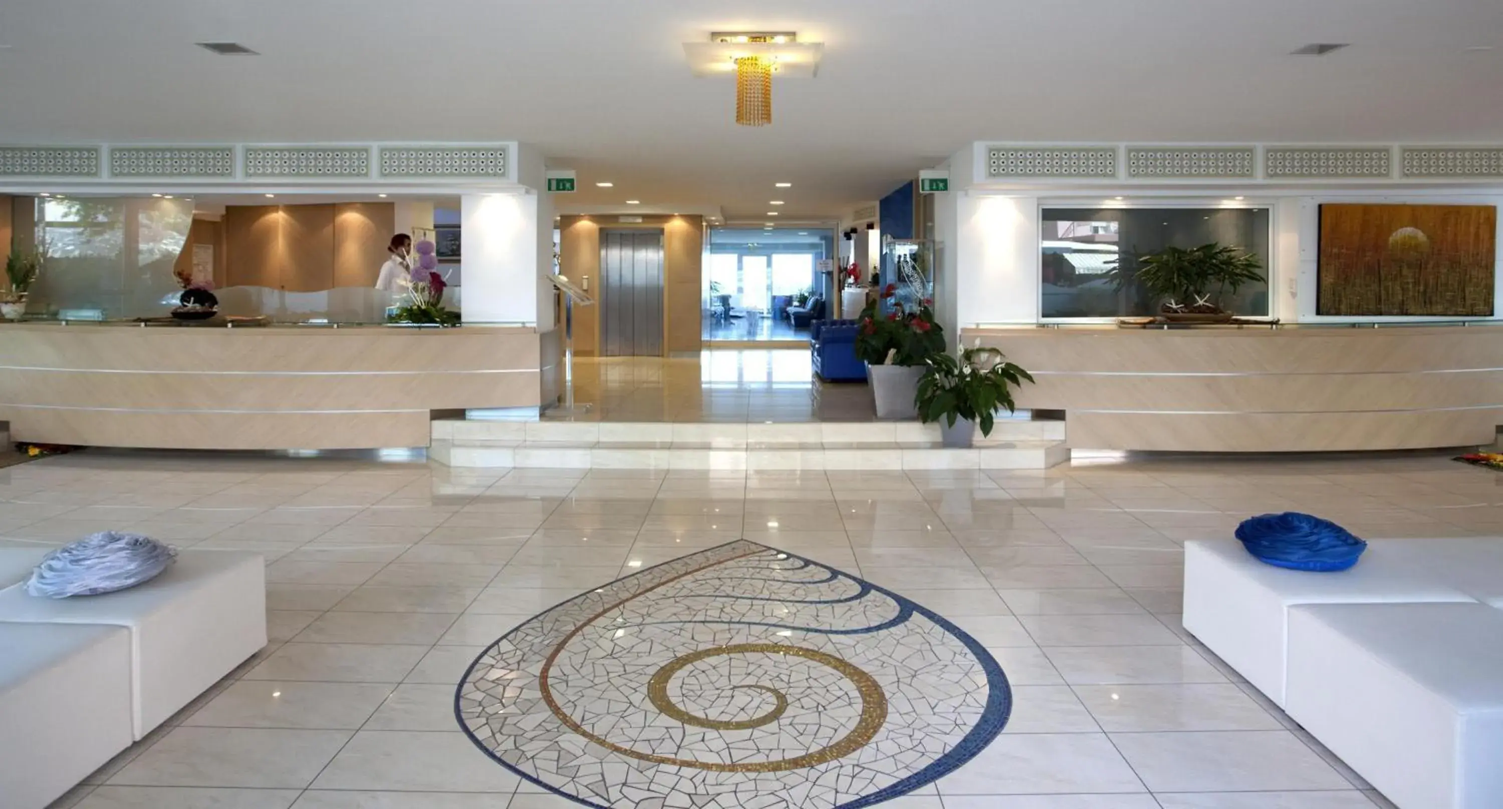 Staff, Lobby/Reception in Hotel Ghirlandina
