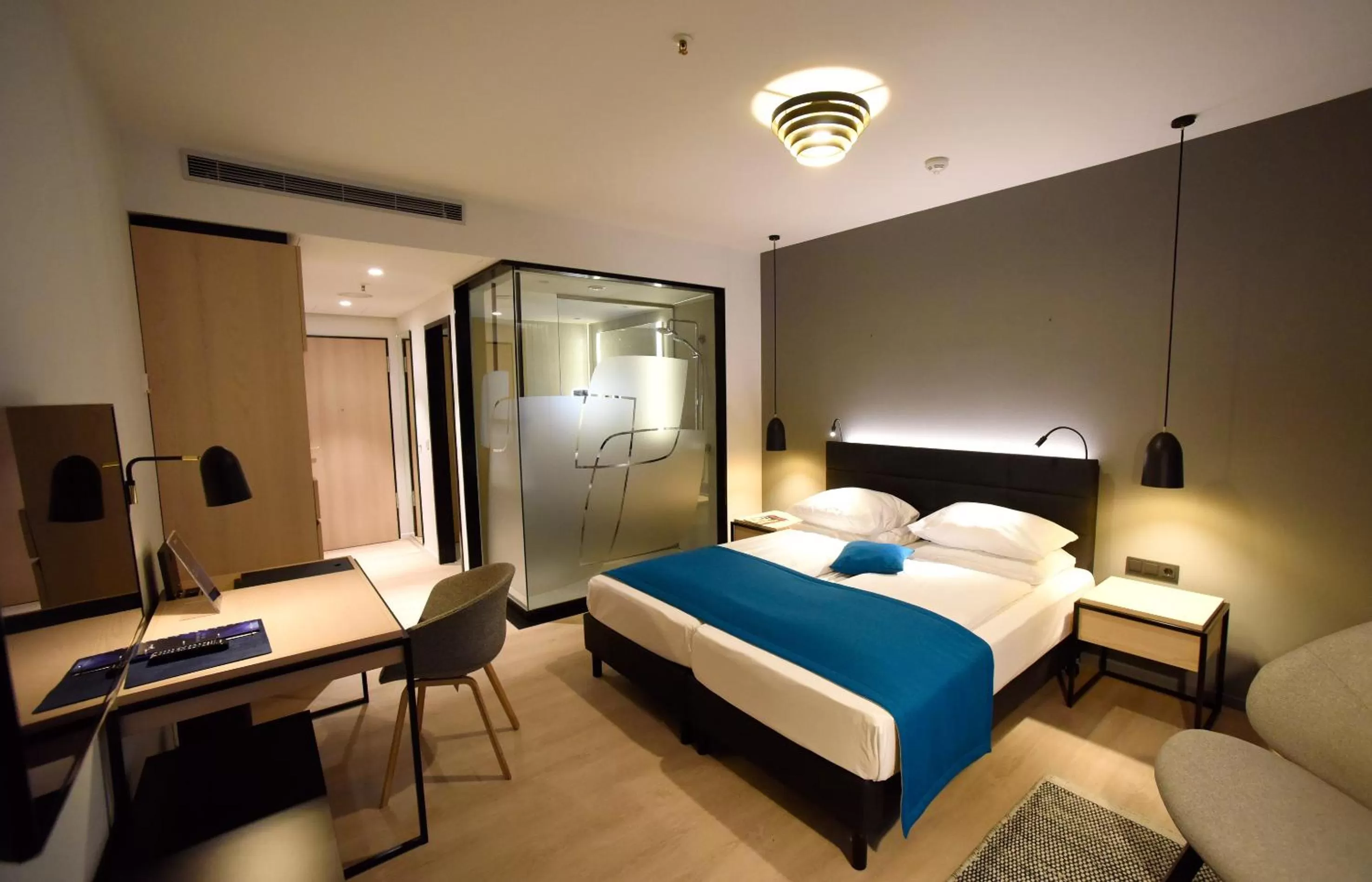 Bedroom, Bed in Radisson Blu Hotel, Mannheim