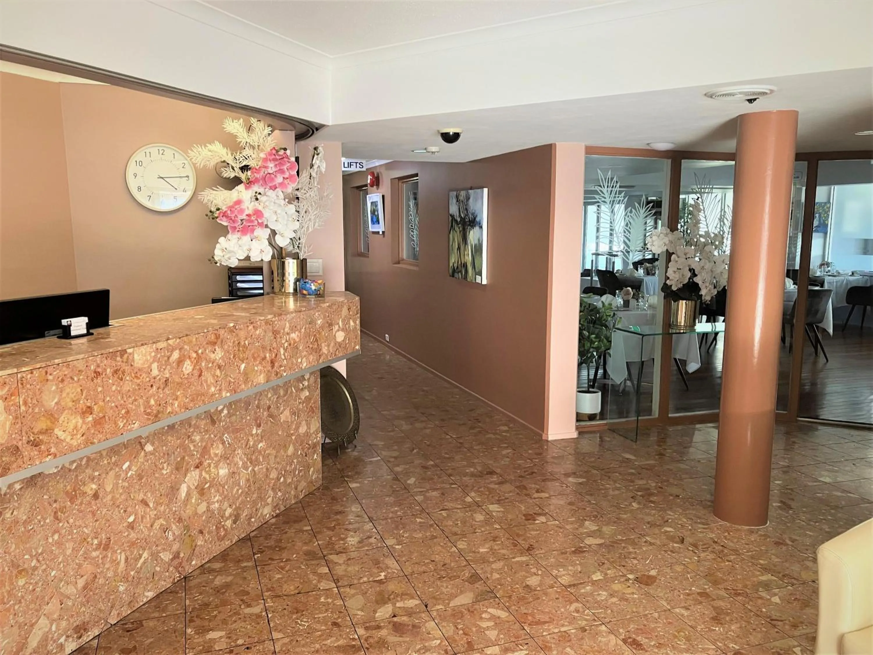 Lobby or reception, Lobby/Reception in Metro Hotel & Apartments Gladstone