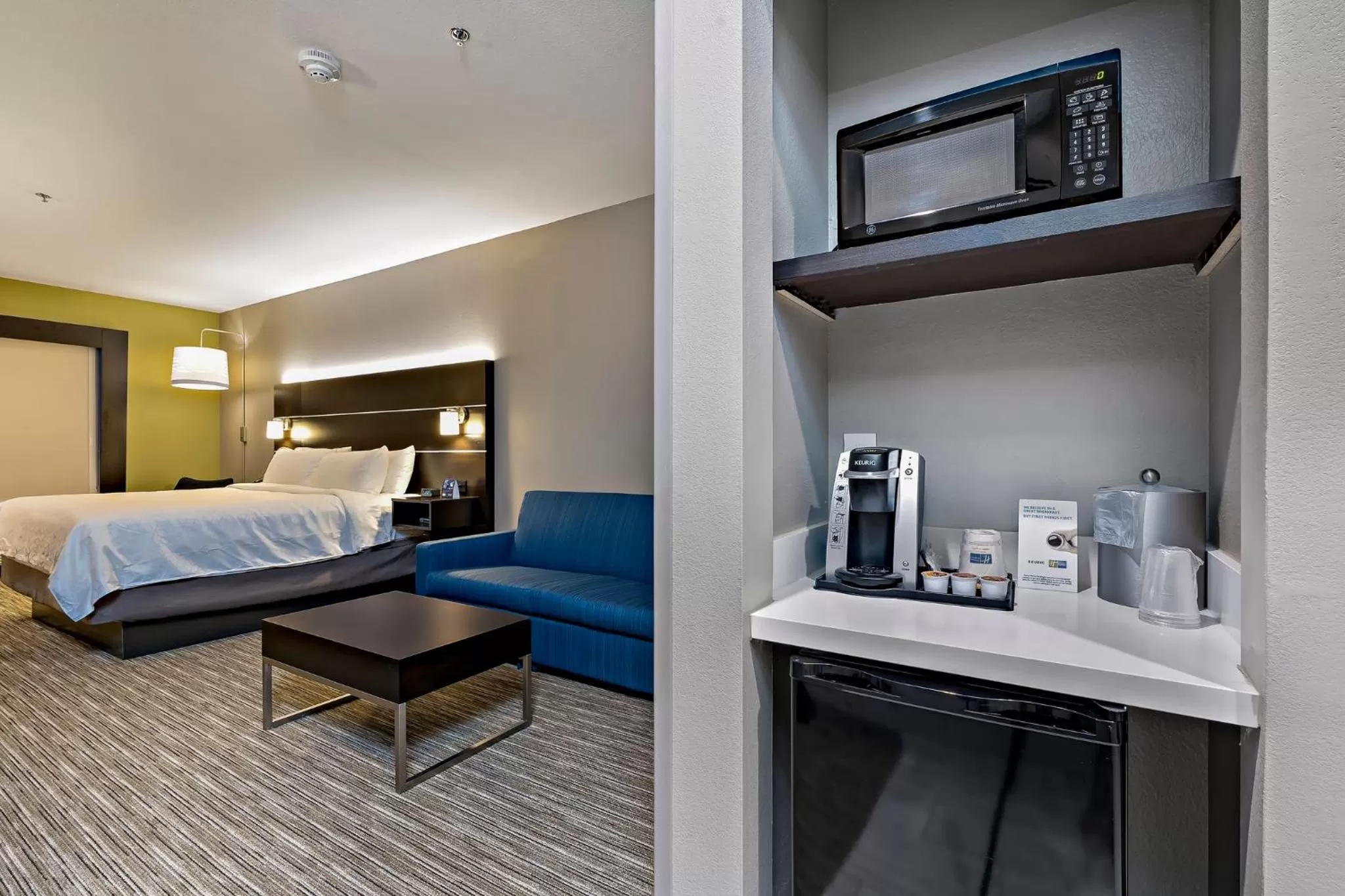 Photo of the whole room, Bed in Holiday Inn Express Hotel & Suites Kilgore North by IHG