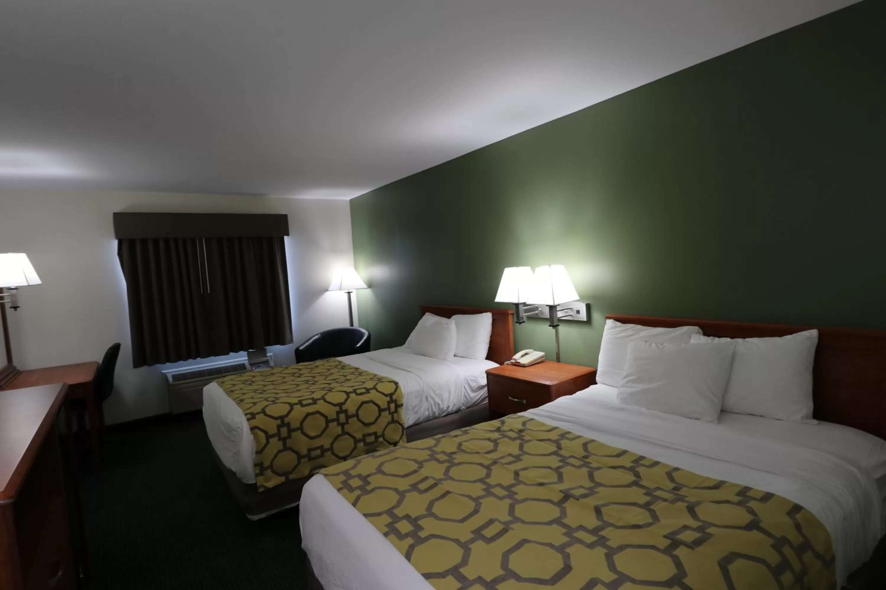 Double Room with Two Double Beds - Non-Smoking in College Inn