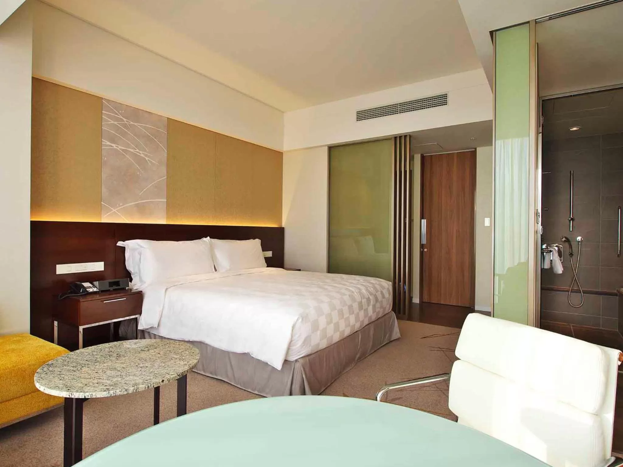 Upper Superior King Room - Non-Smoking in Osaka Marriott Miyako Hotel