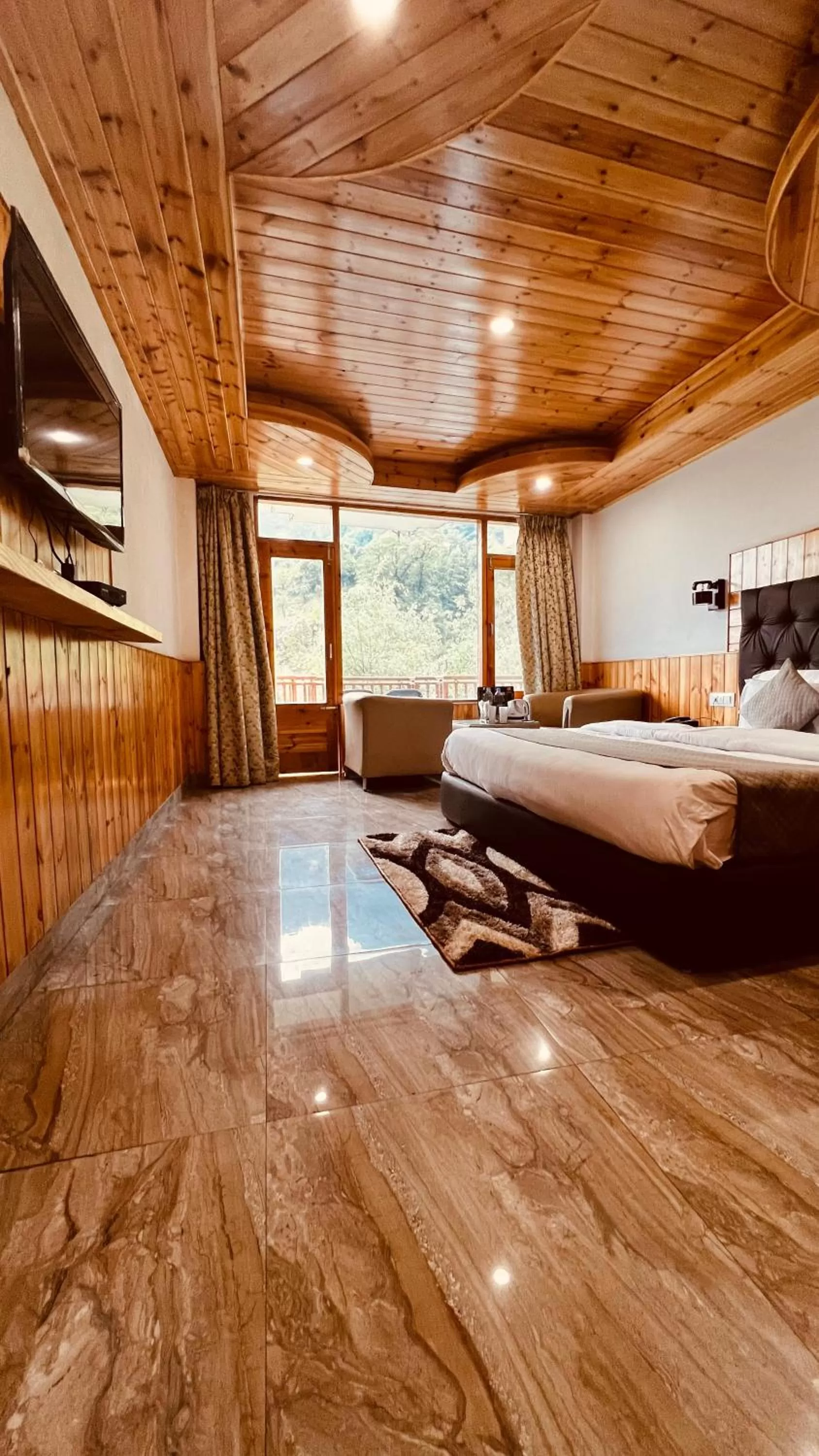 Himalayan Riverside Resort, Manali