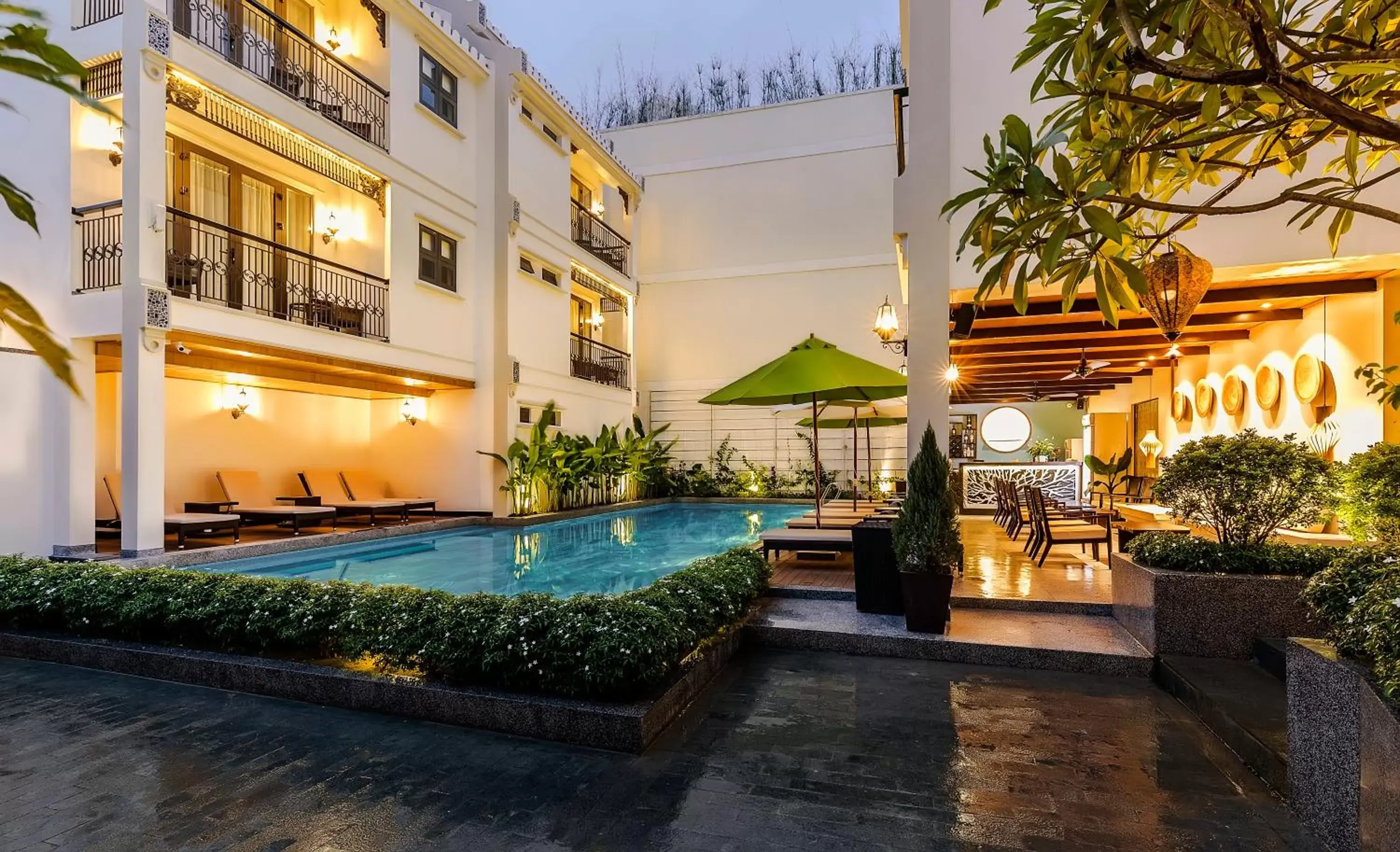 Lounge or bar, Property Building in Laluna Hoi An Riverside Hotel & Spa