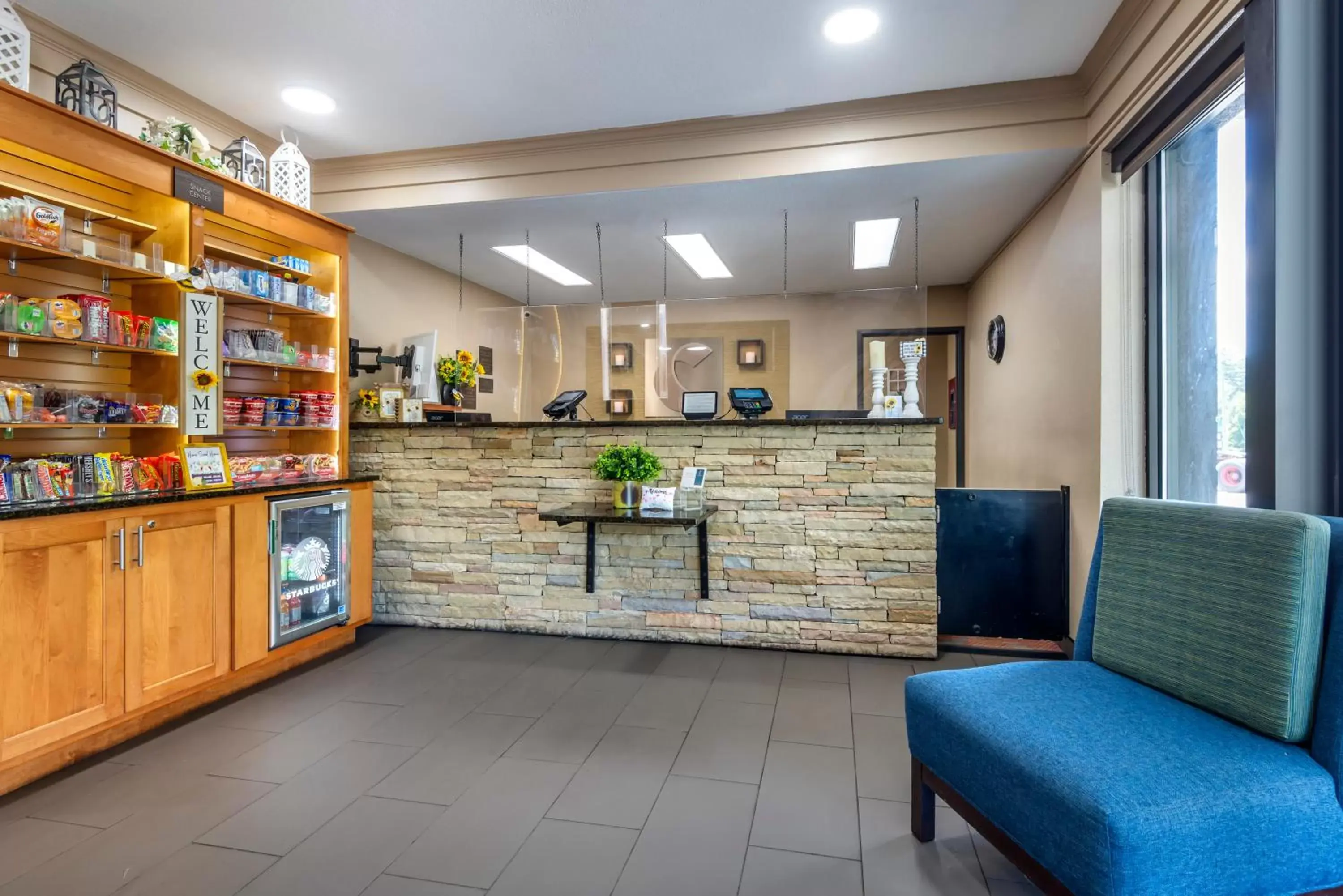 Lobby or reception, Lobby/Reception in Comfort Inn Asheville East-Blue Ridge Pkwy Access