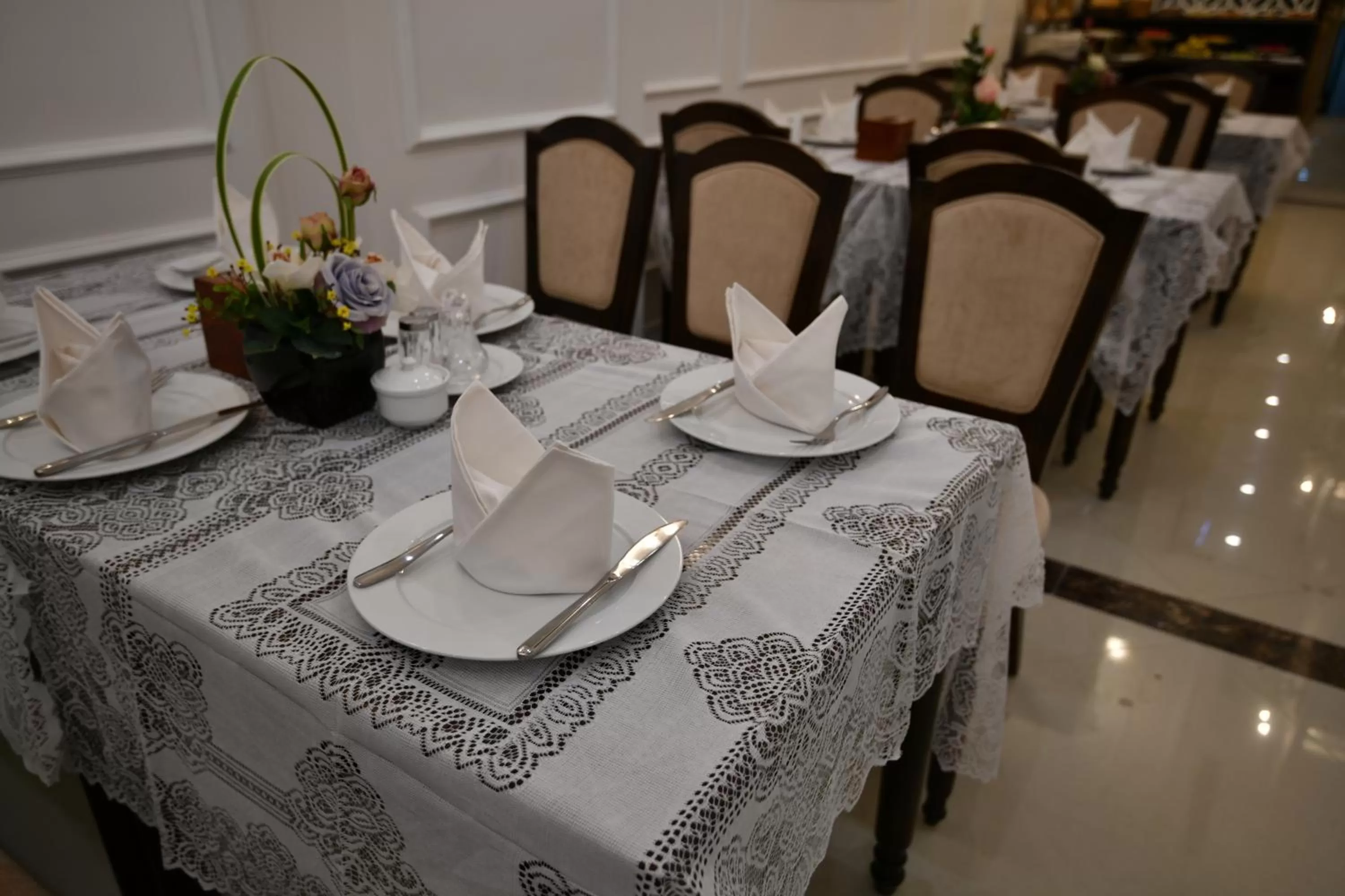 Restaurant/places to eat in Golden Sail Hotel & Spa