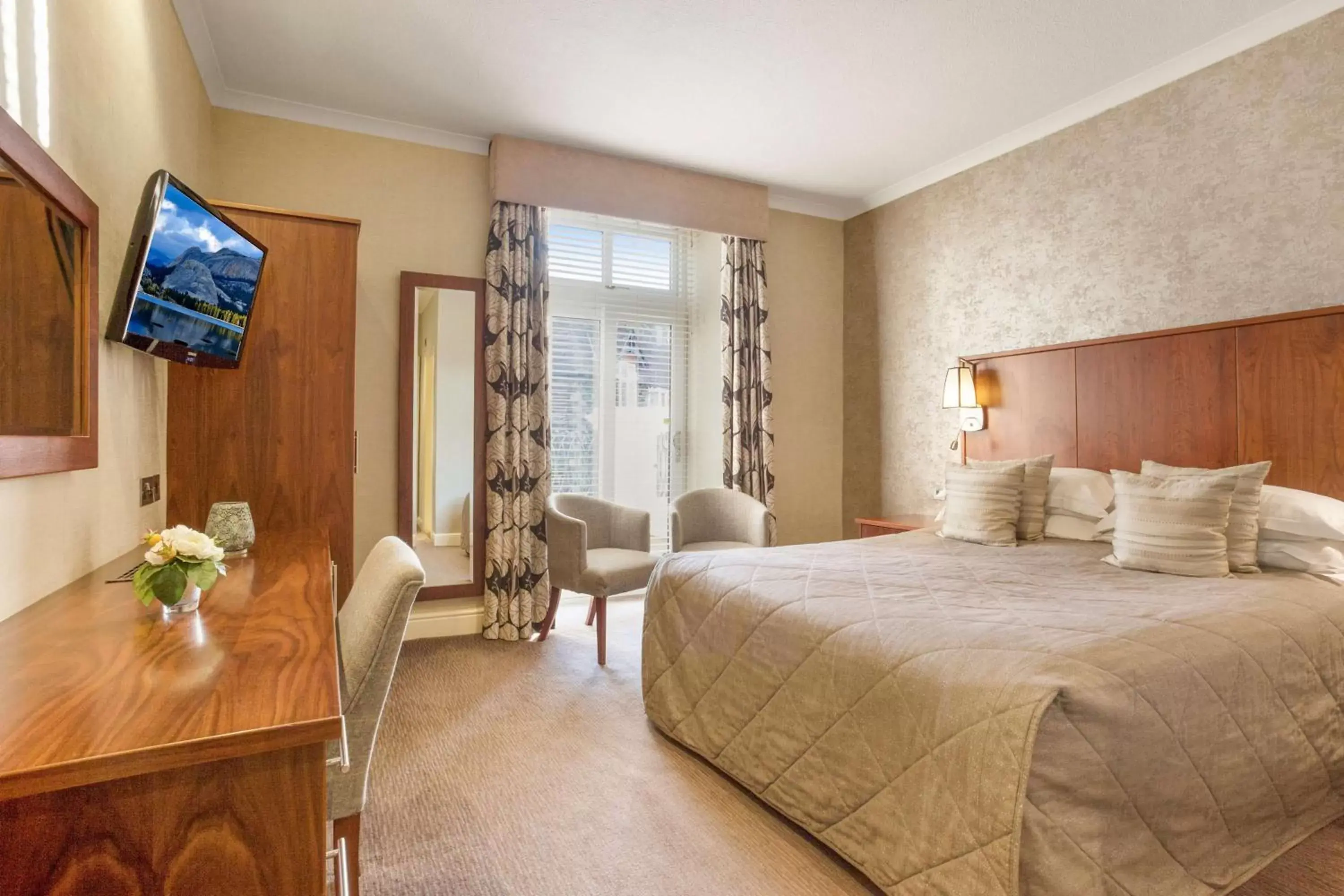 Bed in Ambleside Salutation Hotel & Spa, World Hotel Distinctive