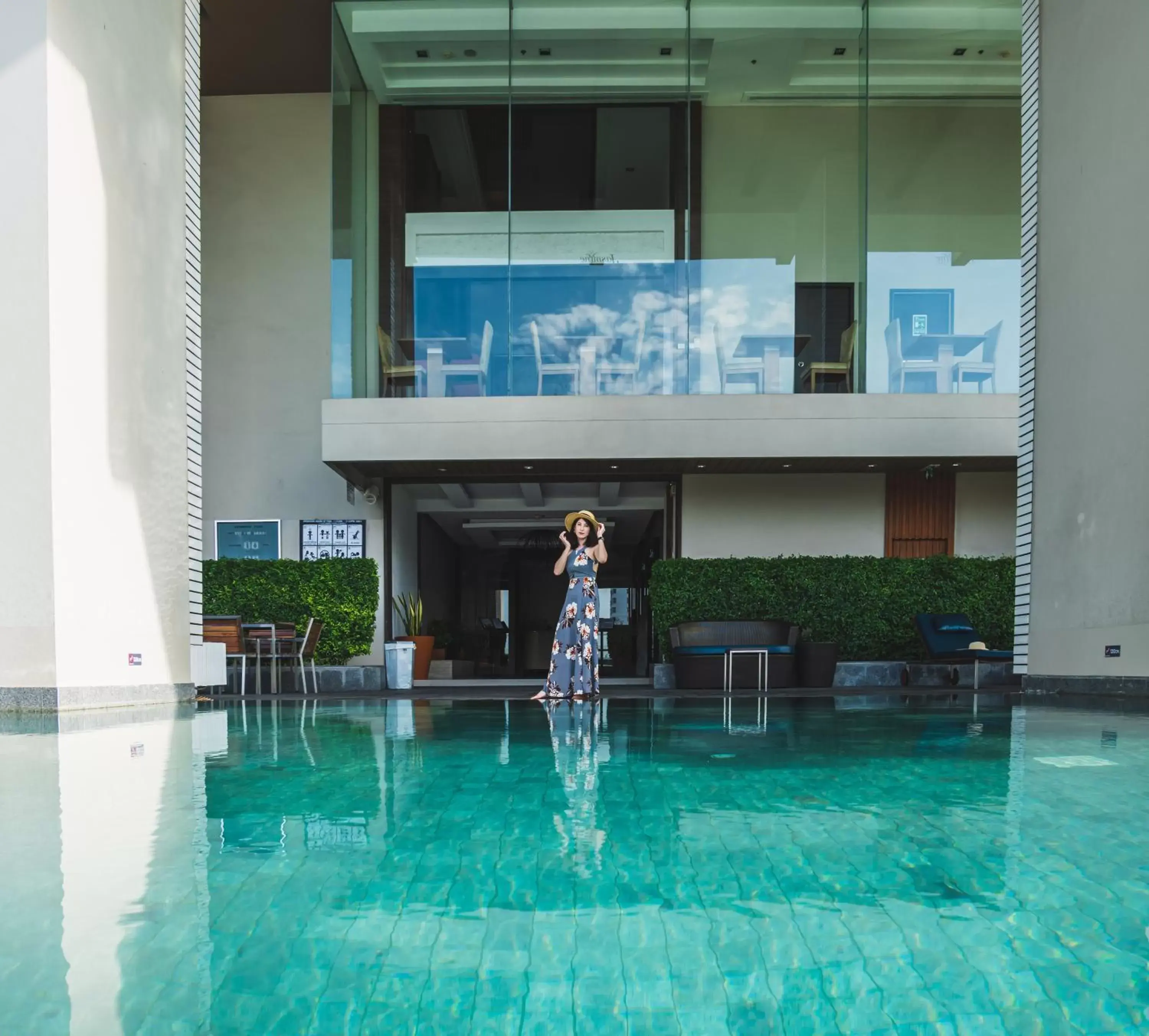 Swimming pool in Jasmine Resort Bangkok