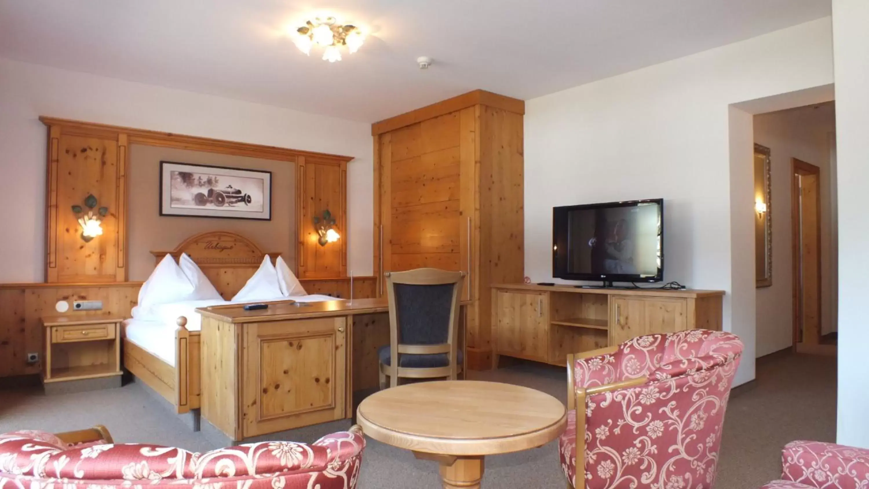 Seating area, TV/Entertainment Center in Hotel Das Urbisgut