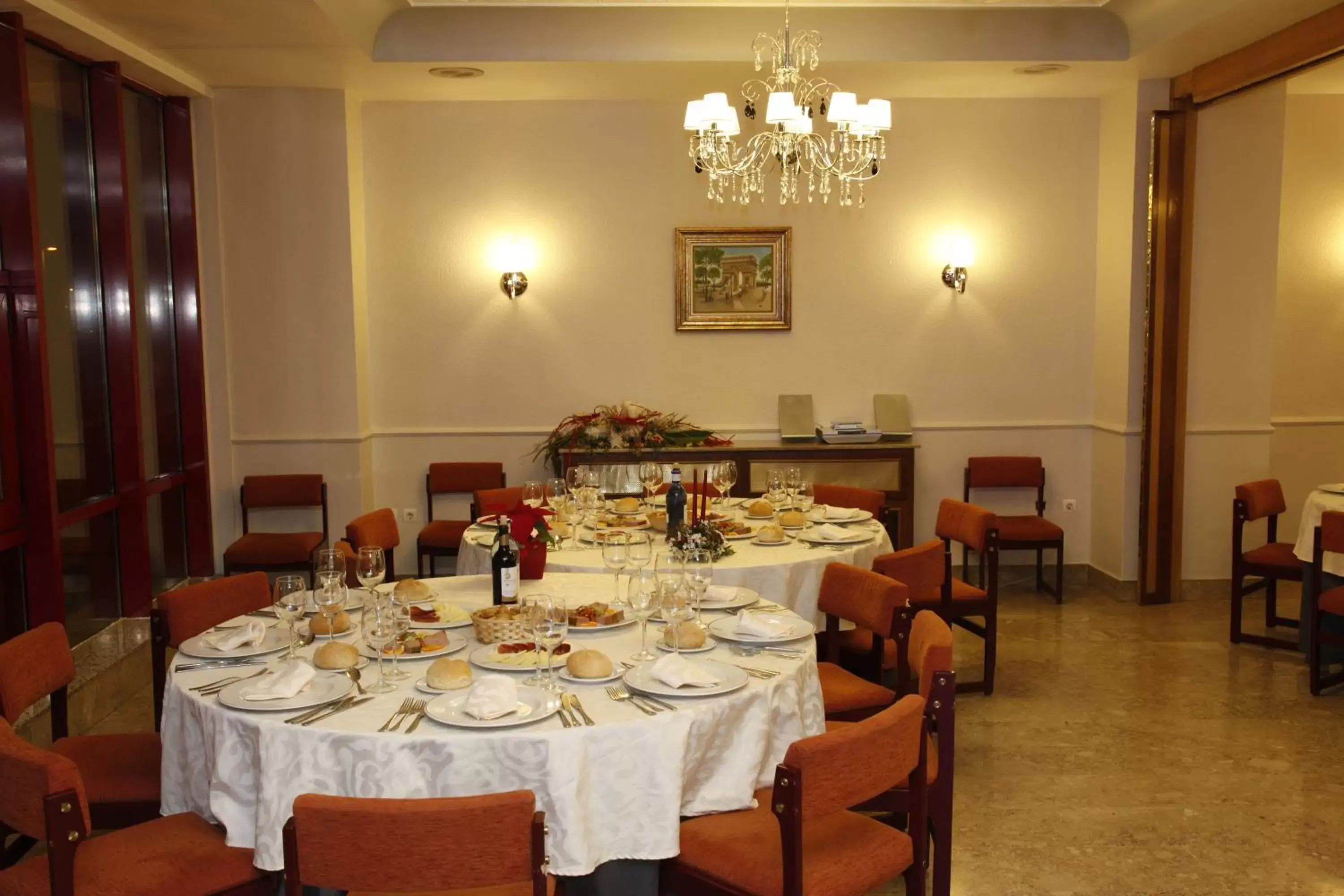 Restaurant/Places to Eat in Hotel Mari Carmen