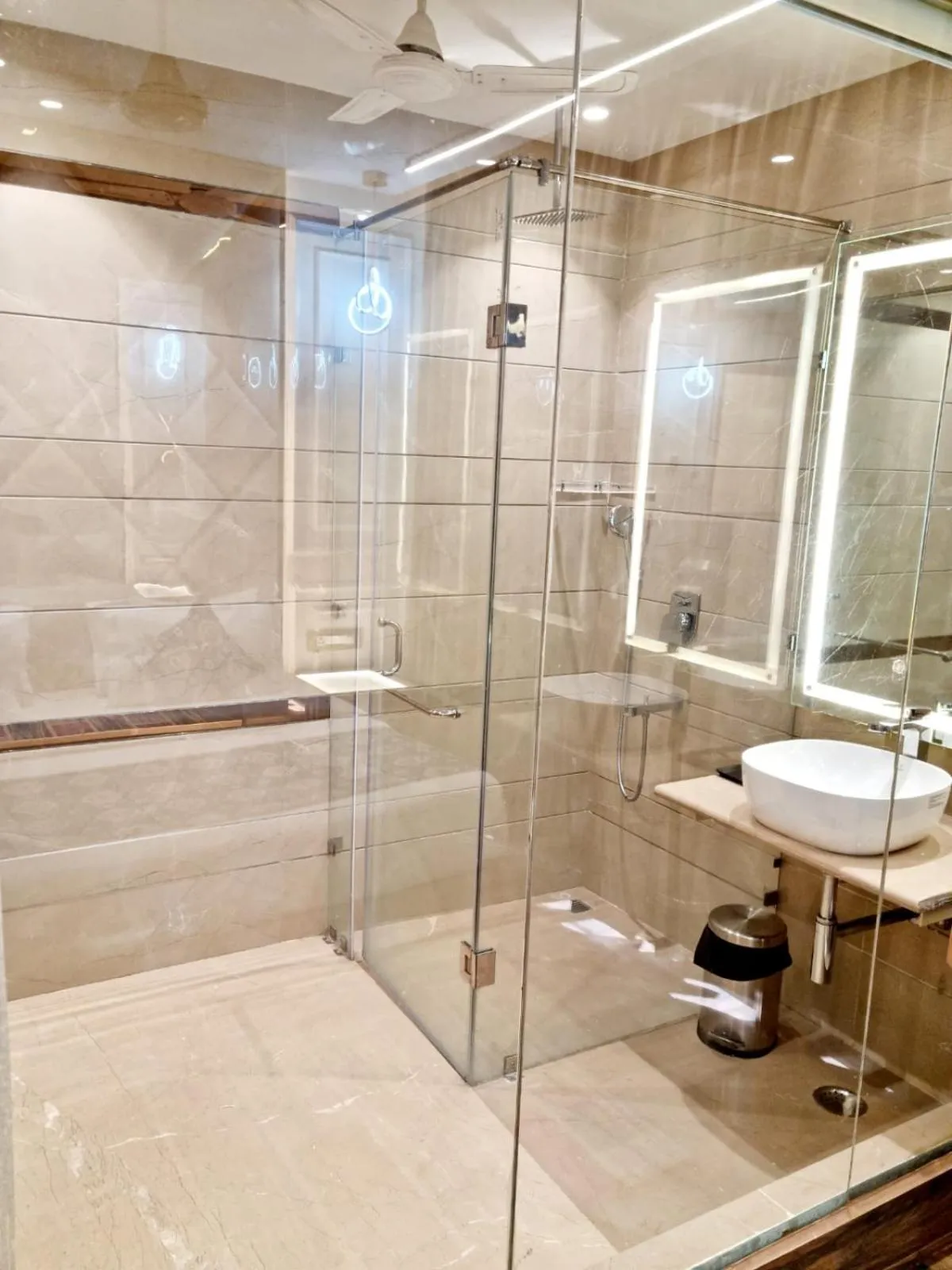 Bathroom in JRD Luxury-Business Hotel