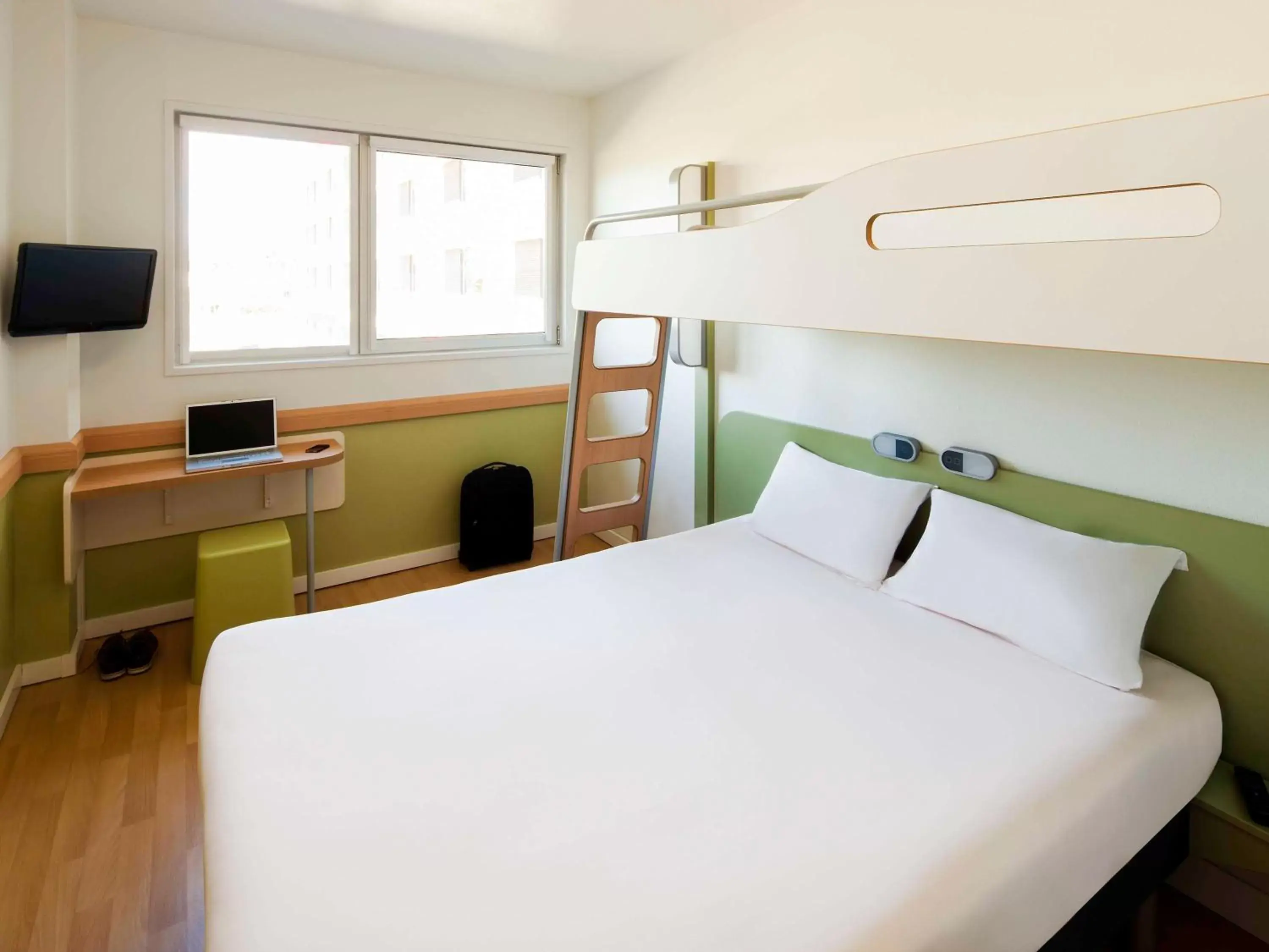 Bedroom, Bunk Bed in Ibis Budget Barcelona Viladecans