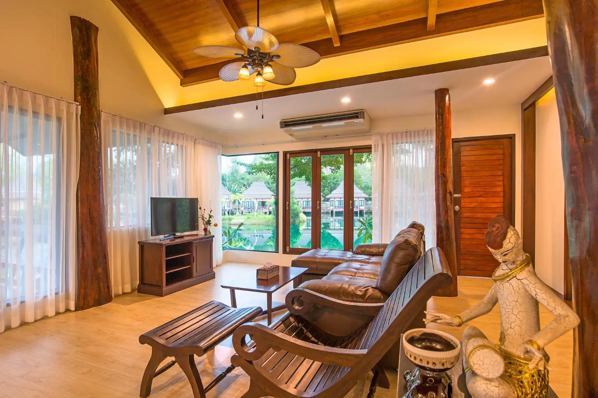 Living room, Seating Area in Poonsiri Resort Aonang-SHA Extra Plus -FREE SHUTTLE SERVICE TO THE BEACH