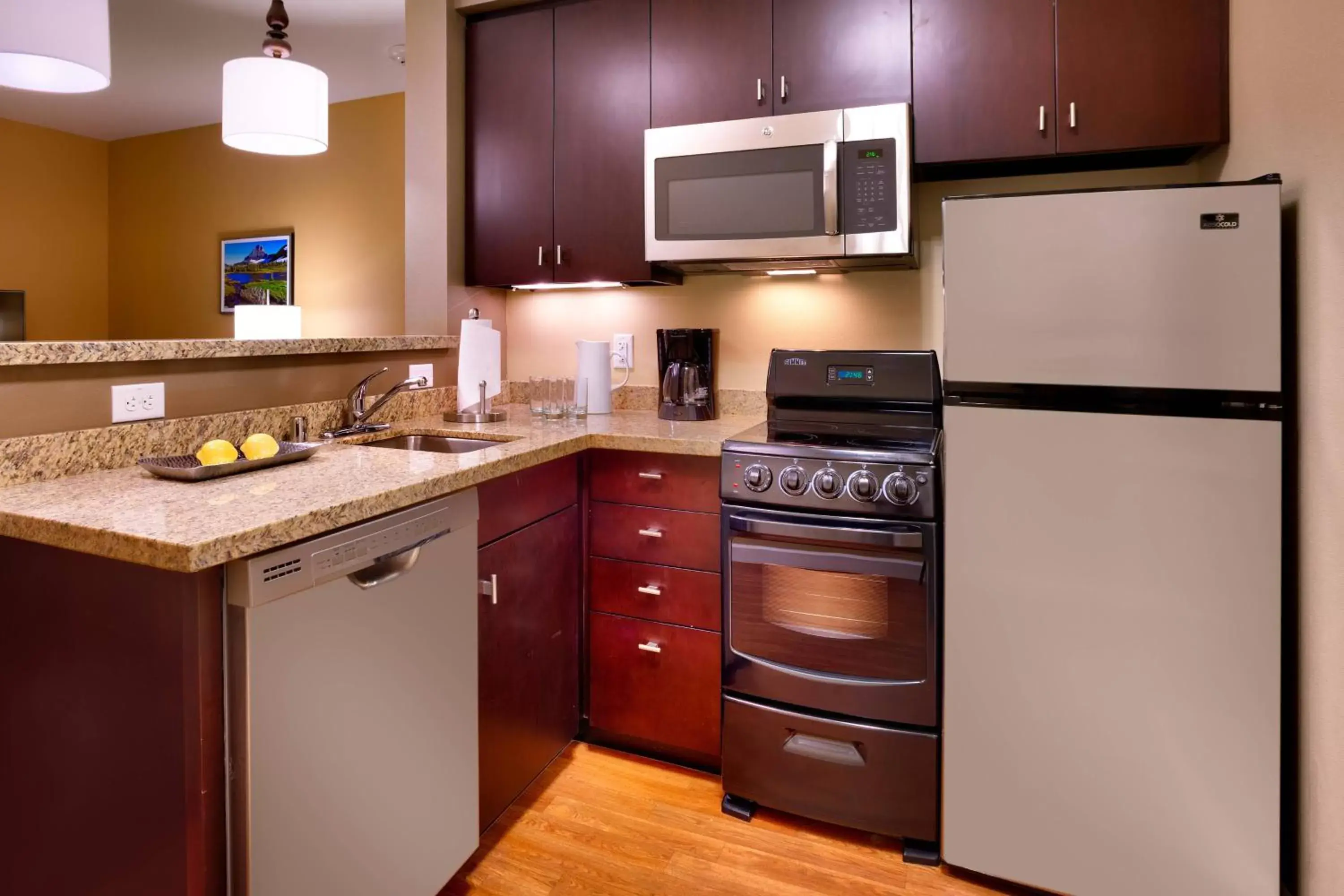 Bedroom, Kitchen/Kitchenette in TownePlace Suites by Marriott Missoula