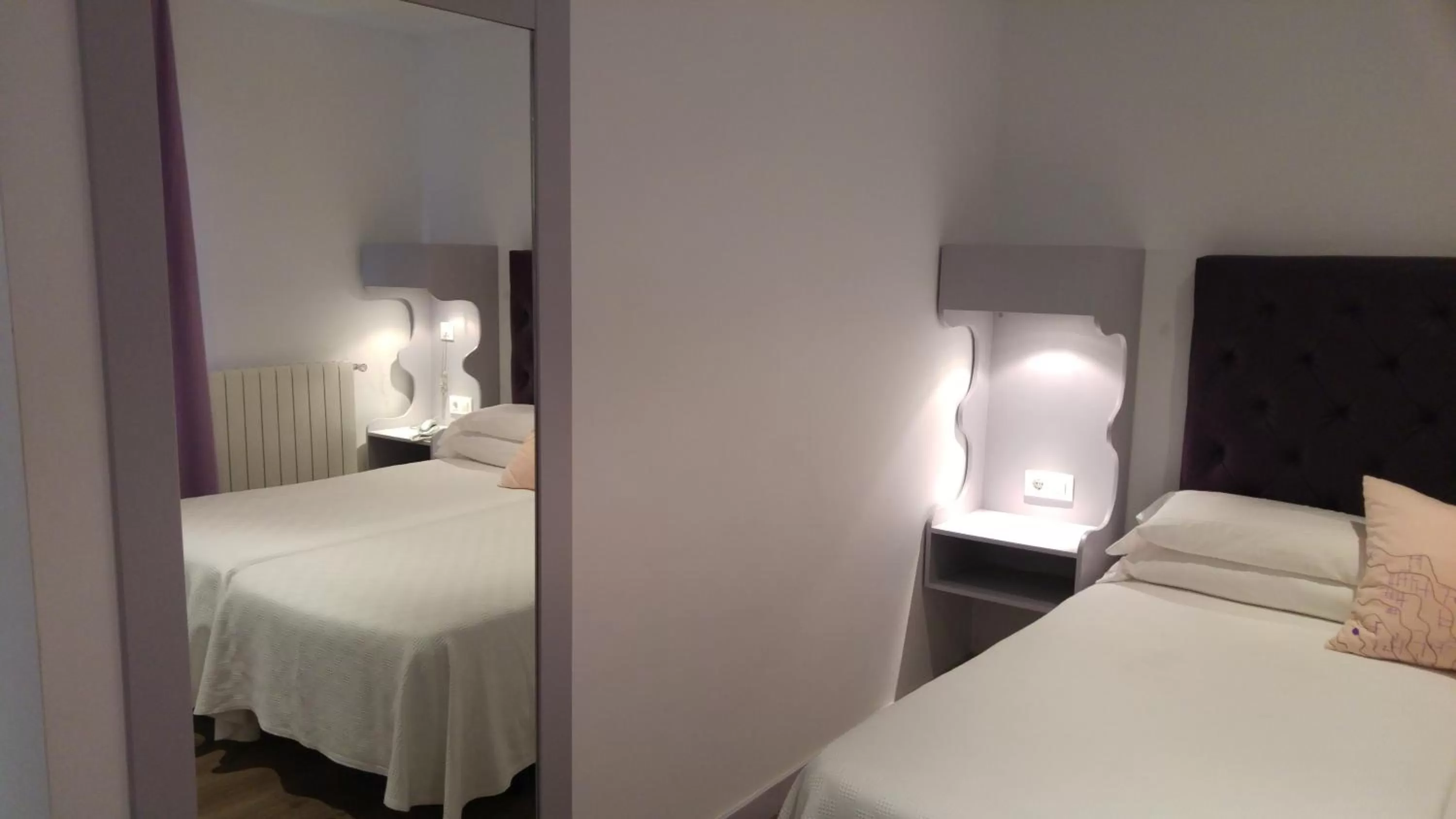 Photo of the whole room, Bed in Campomar Playa