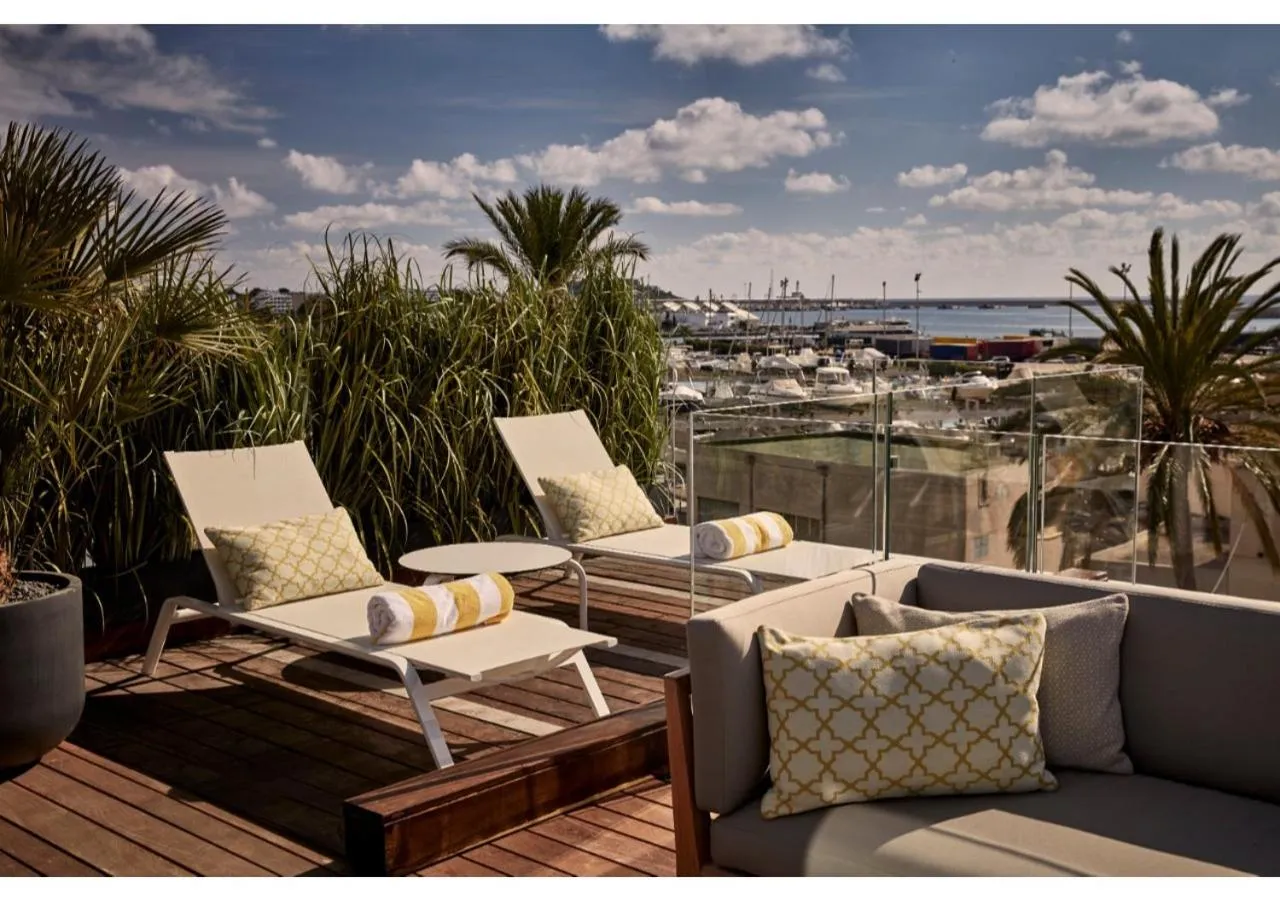 Balcony/Terrace in Sir Joan Hotel, part of Sircle Collection