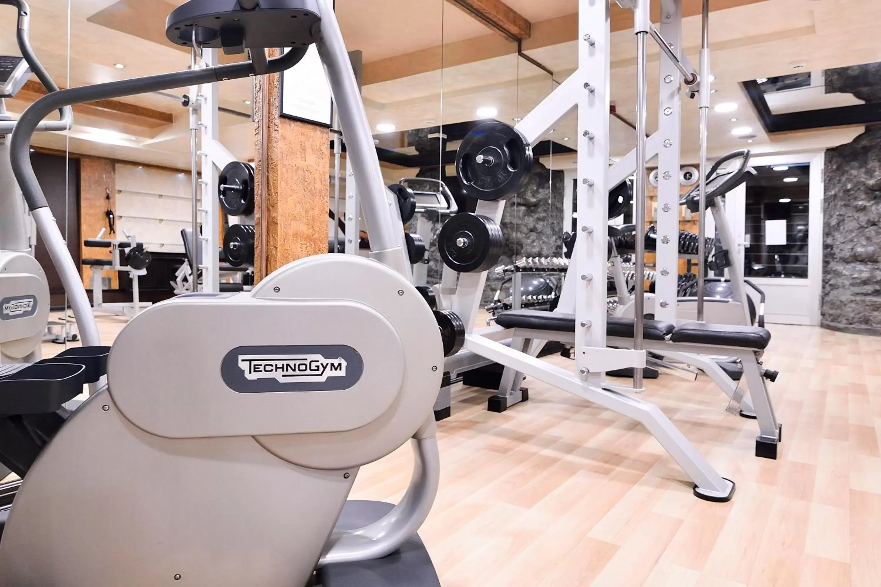 Fitness centre/facilities in Prezident Hotel Fitness centre/facilities in Prezident Hotel